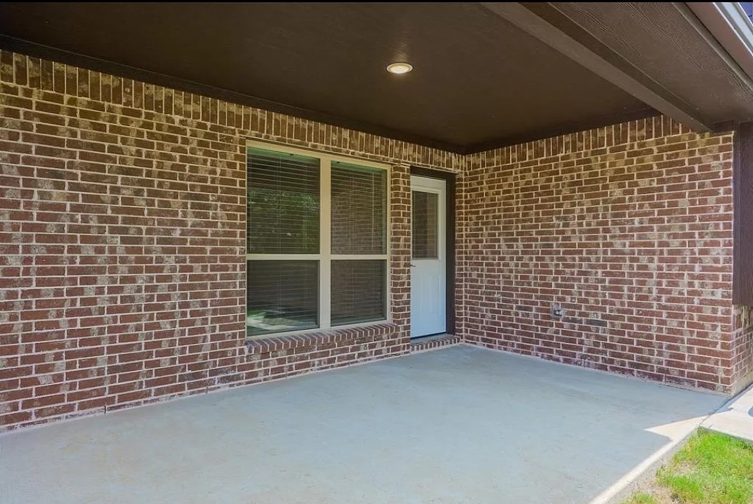8704 Timber Ridge Drive