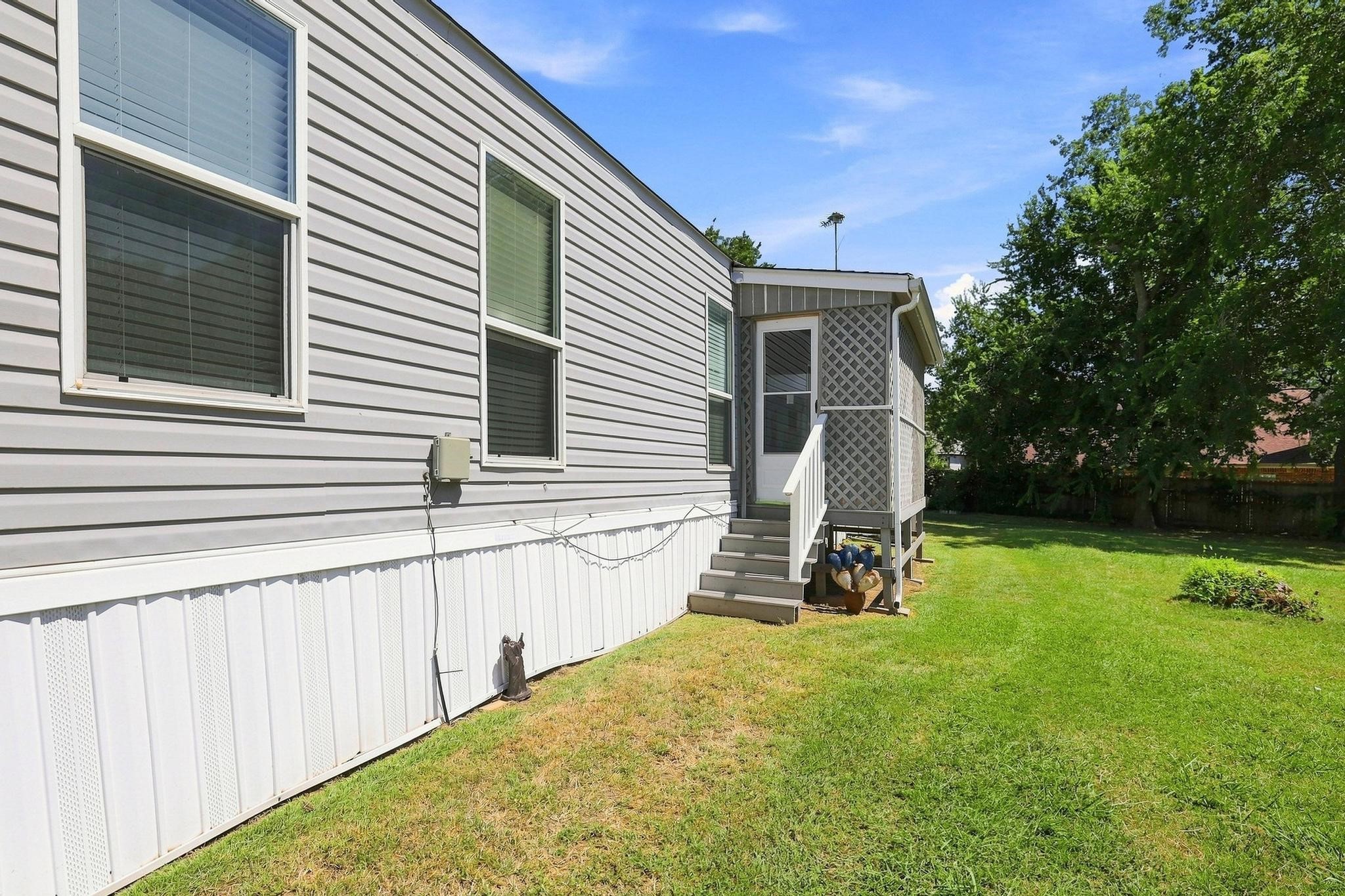 128 Valerie Lane