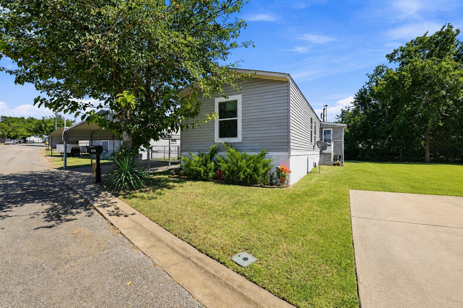 128 Valerie Lane
