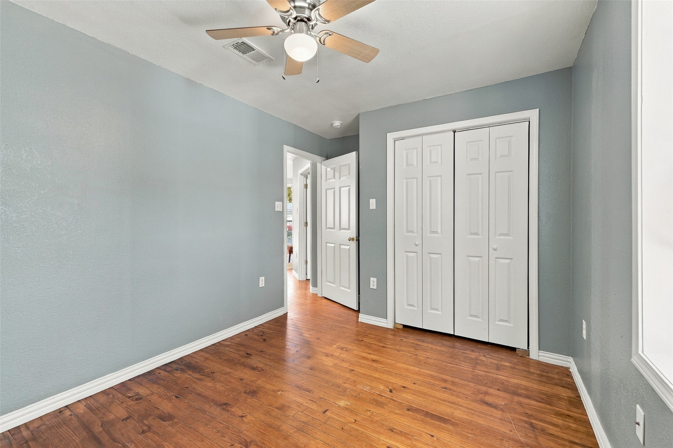 2530 W Elm Street