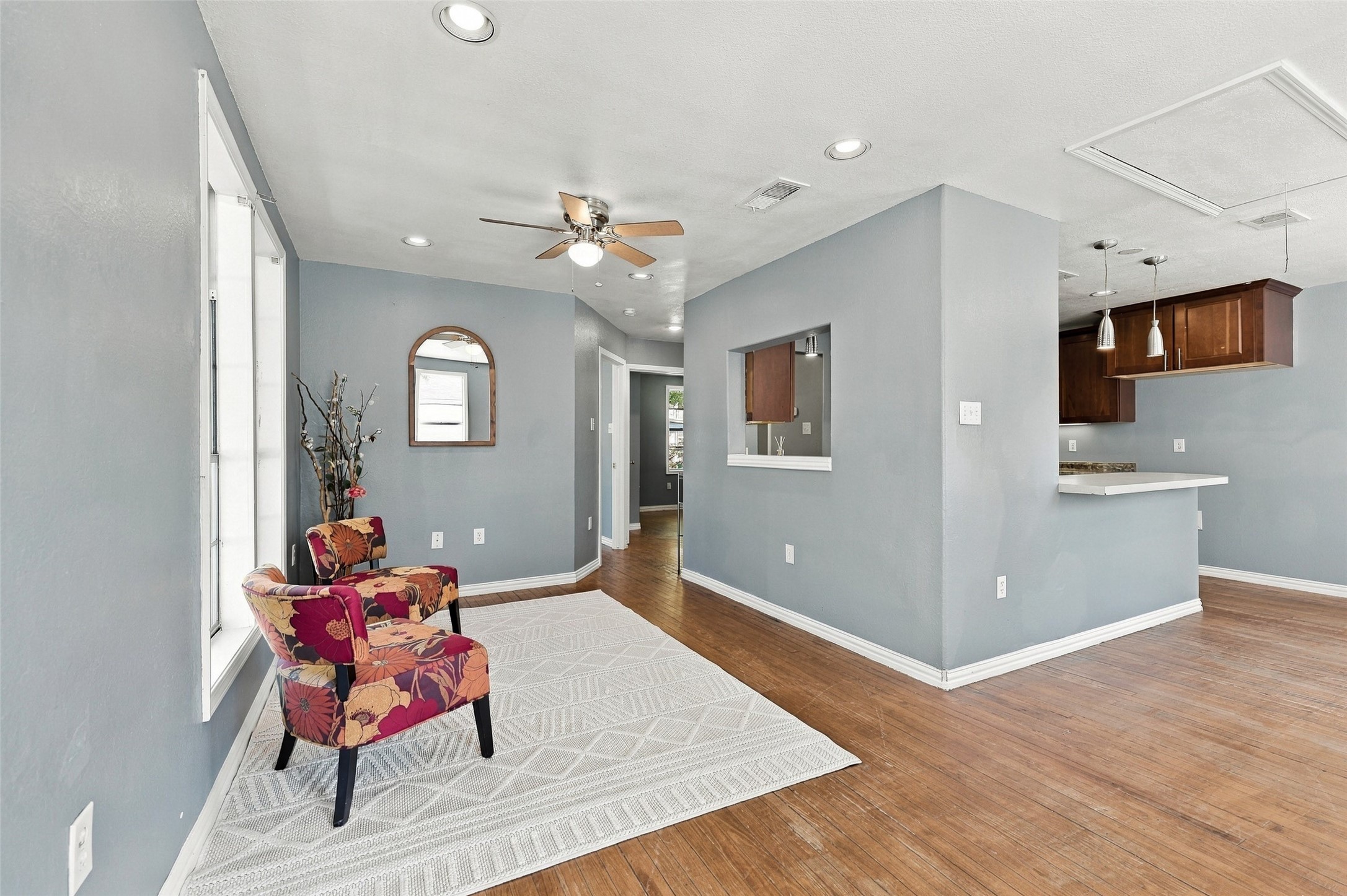 2530 W Elm Street