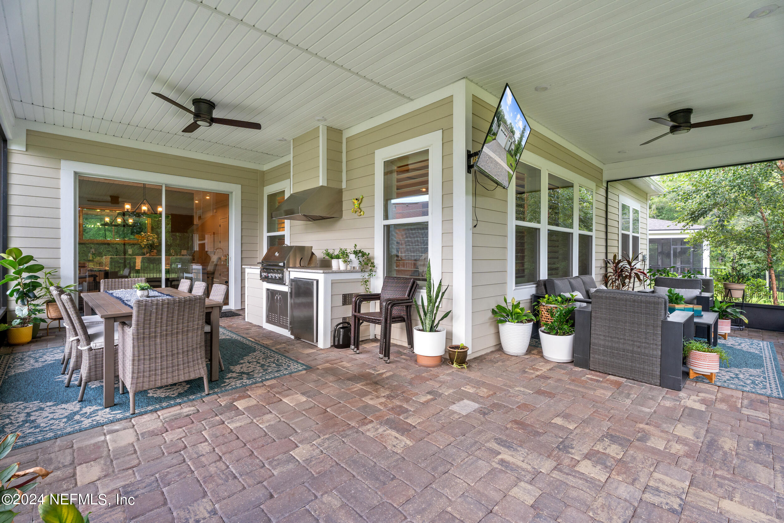 152 HOPTREE PLACE
