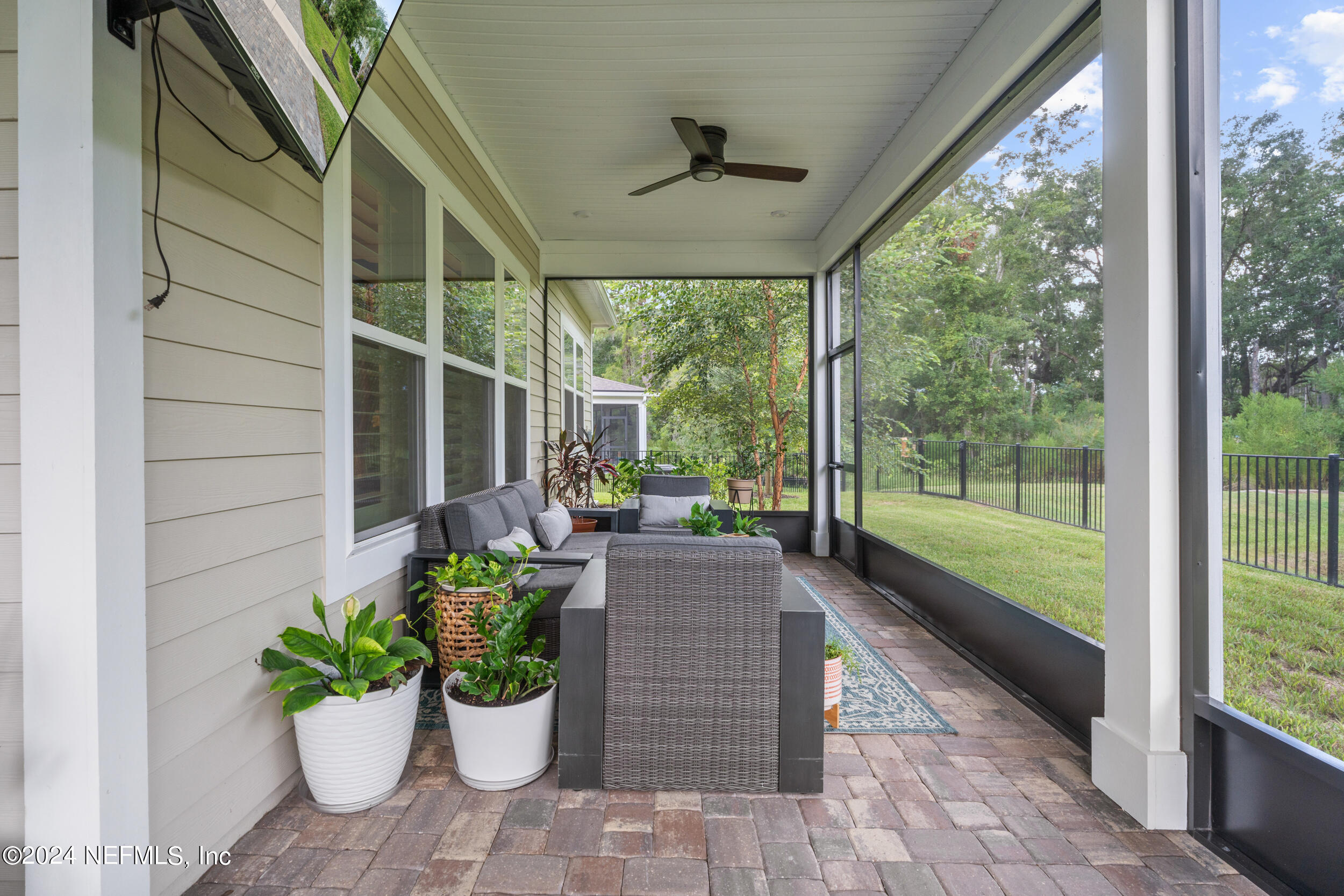 152 HOPTREE PLACE