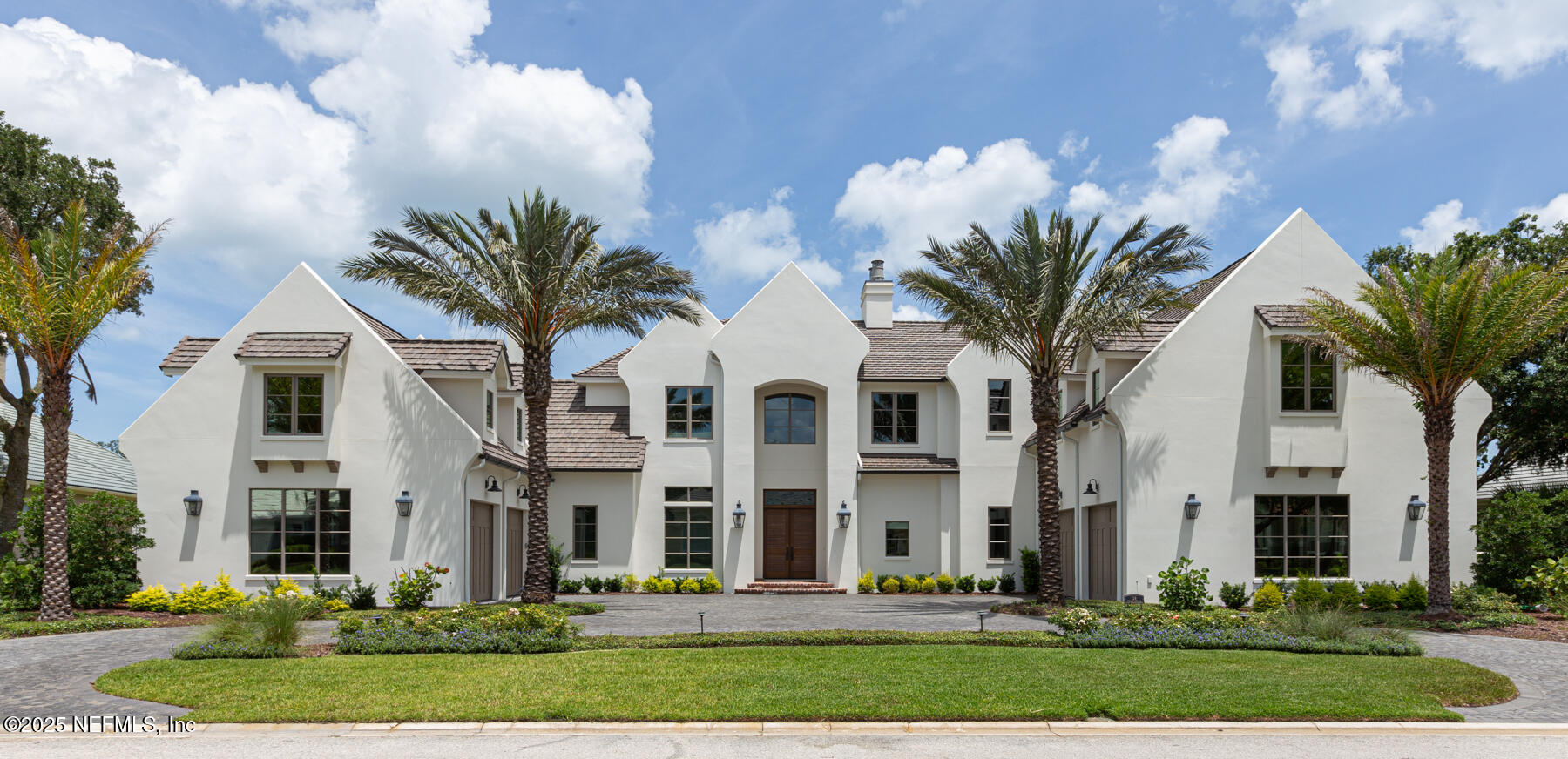 124 TWELVE OAKS LN