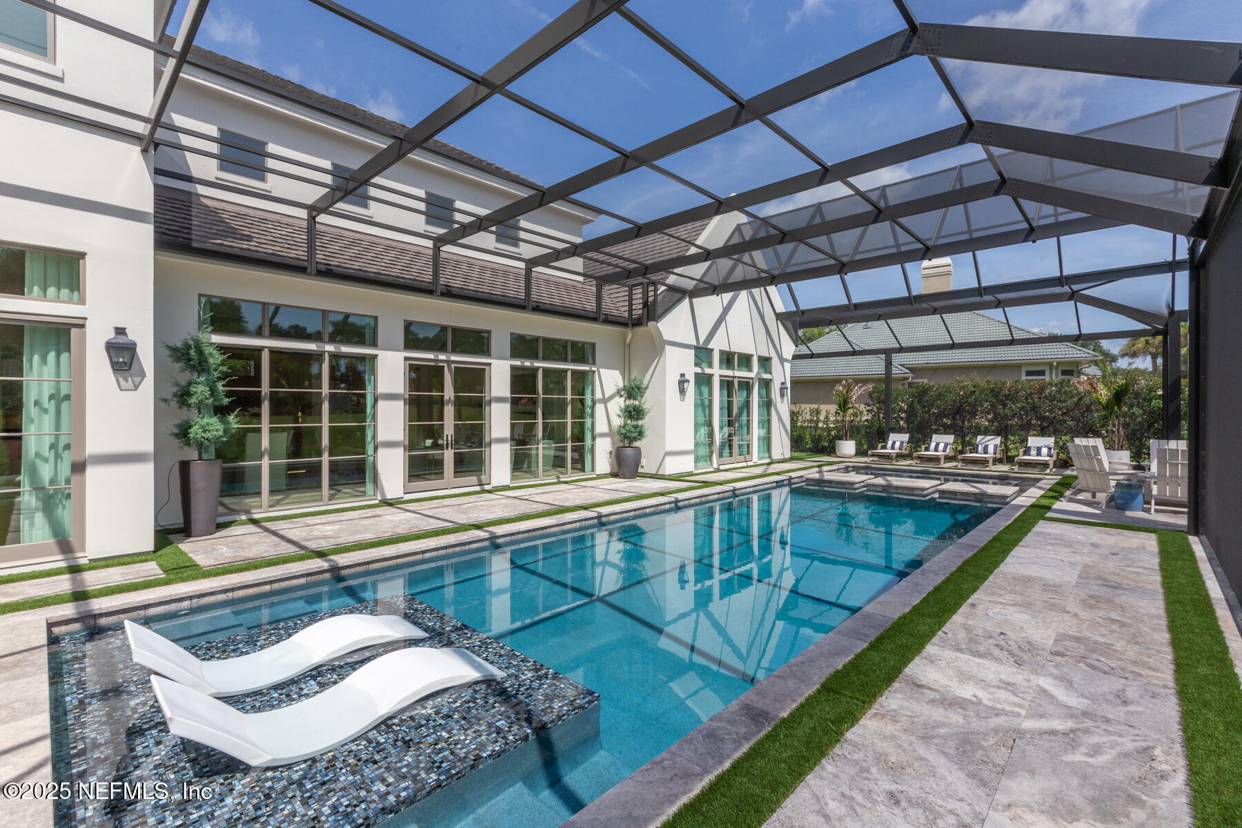124 TWELVE OAKS LN