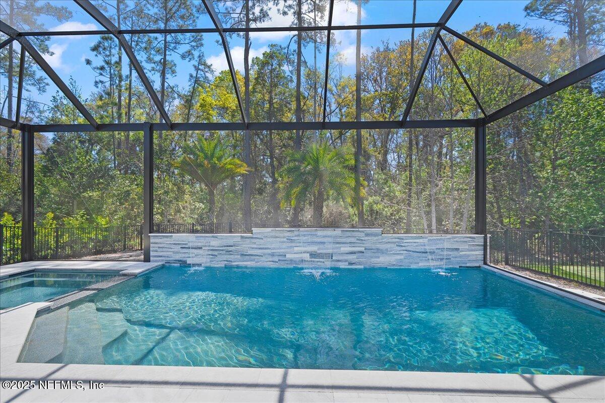 470 PARKBLUFF Circle