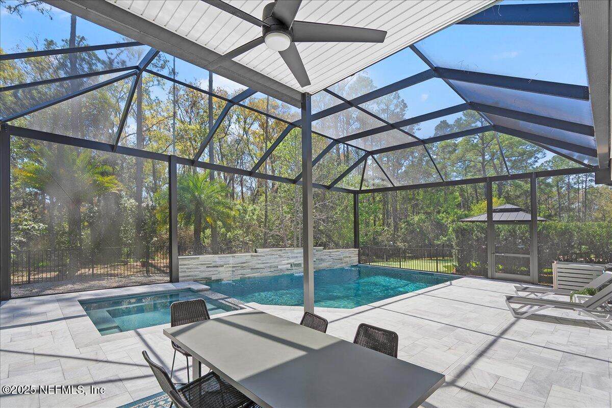 470 PARKBLUFF Circle