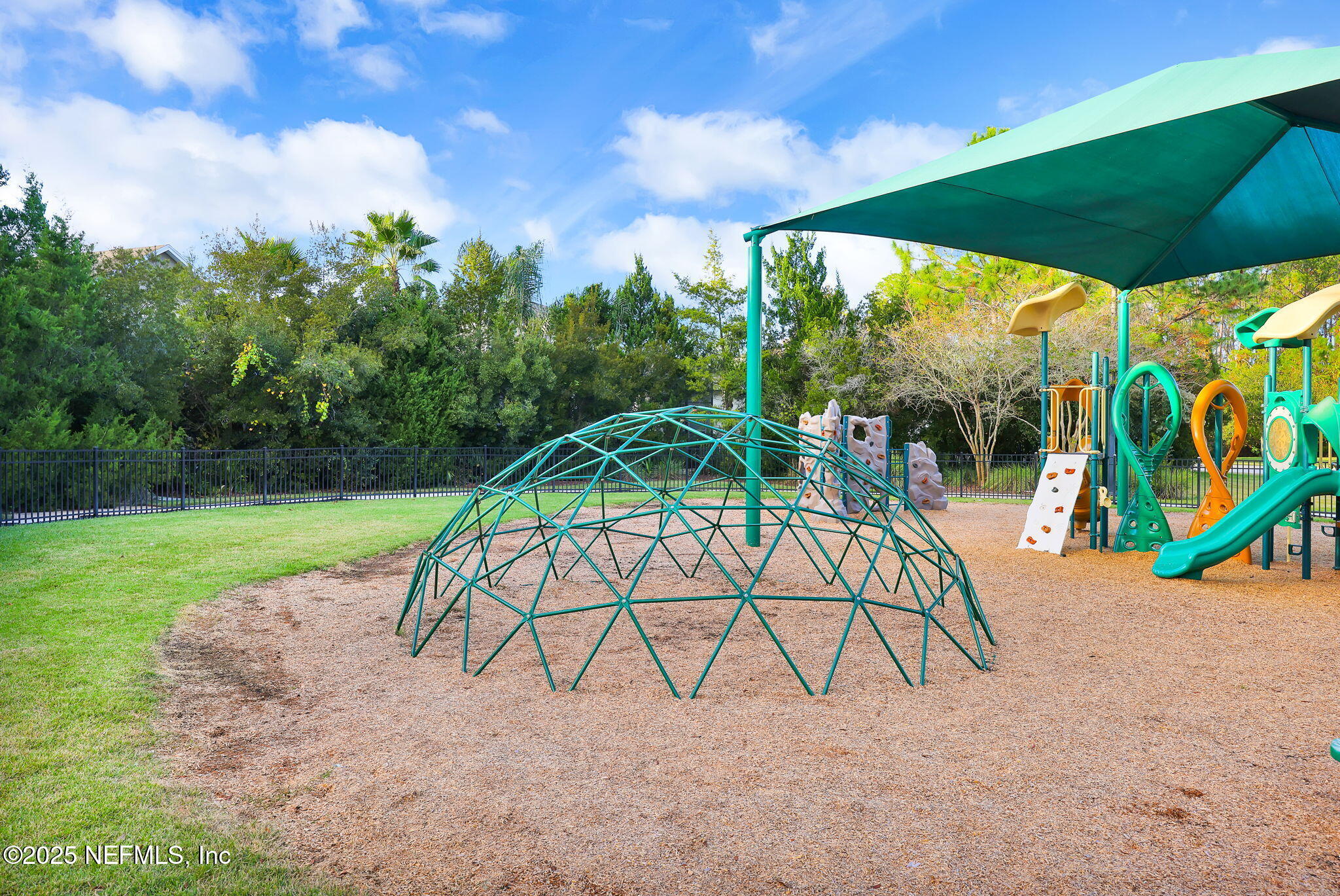 24 STATELY SHOALS Trail