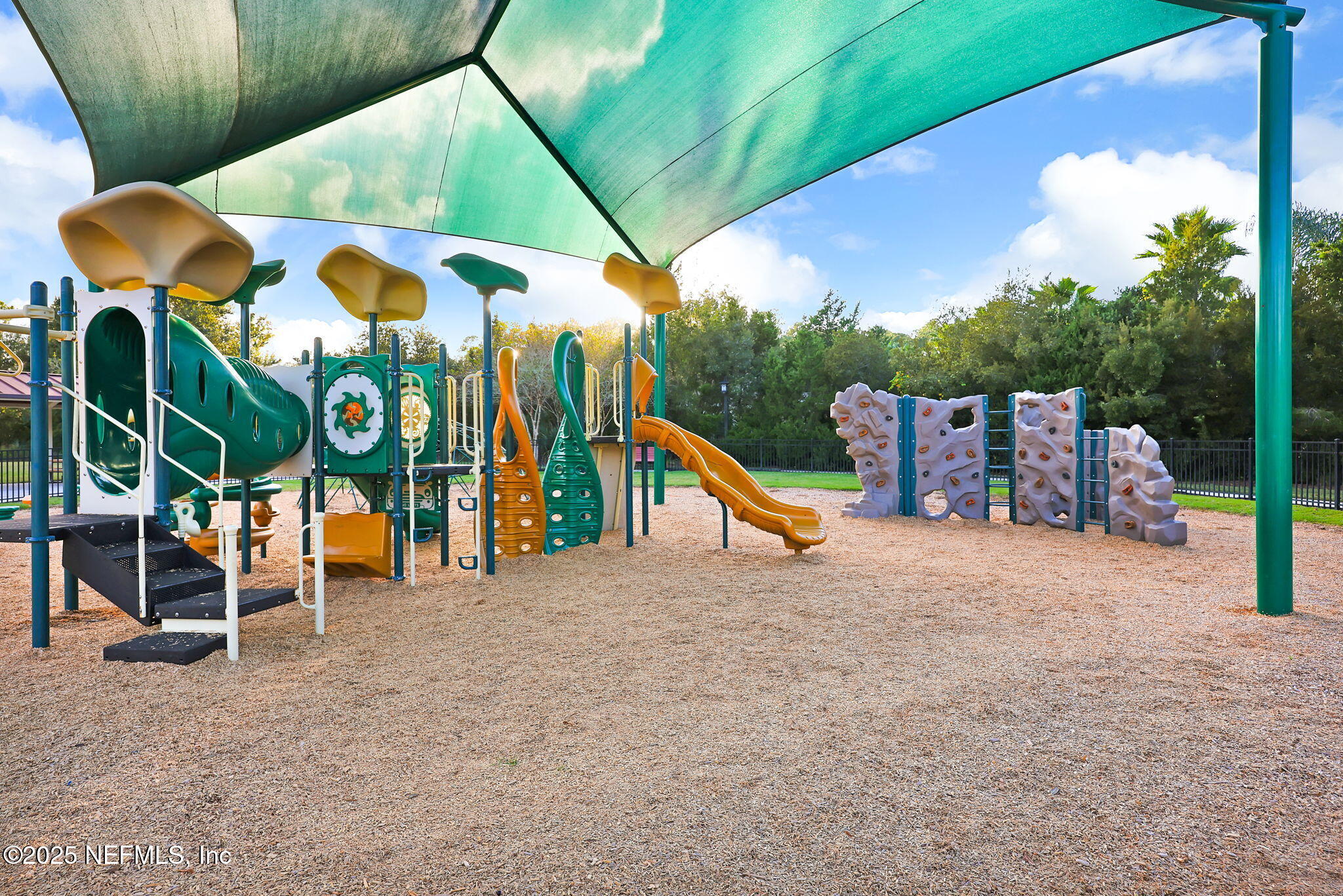 24 STATELY SHOALS Trail