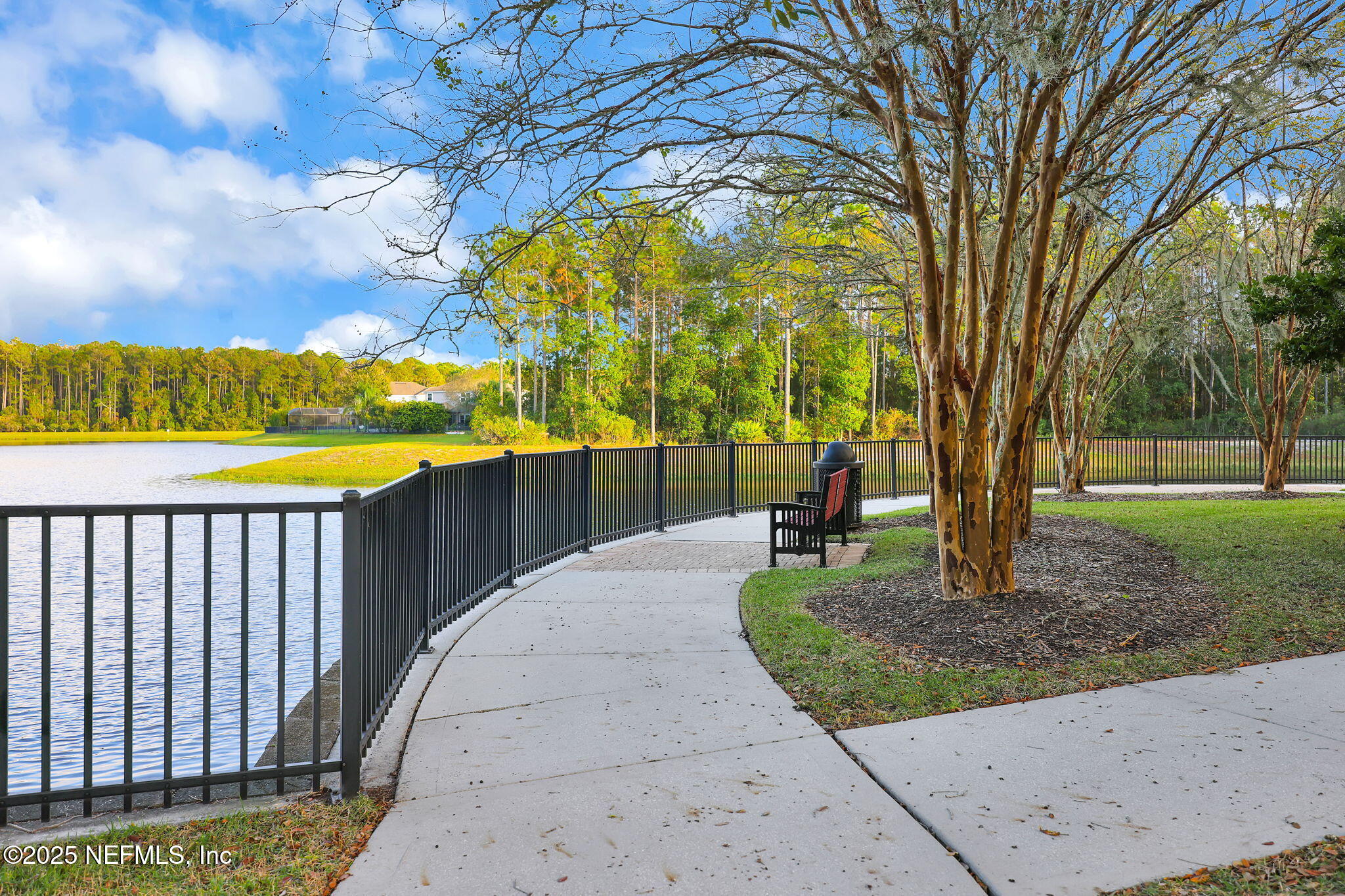 24 STATELY SHOALS Trail