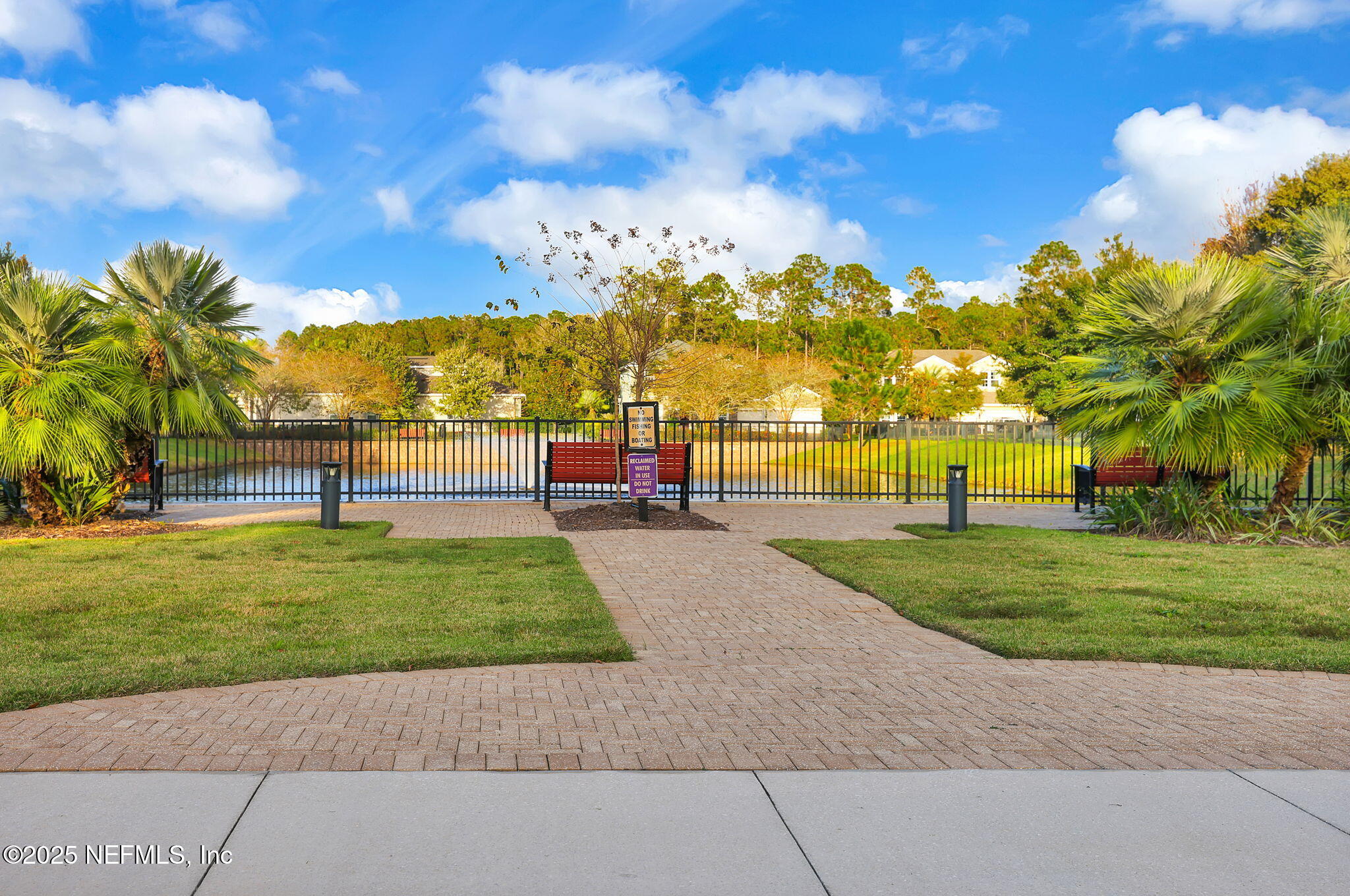 24 STATELY SHOALS Trail