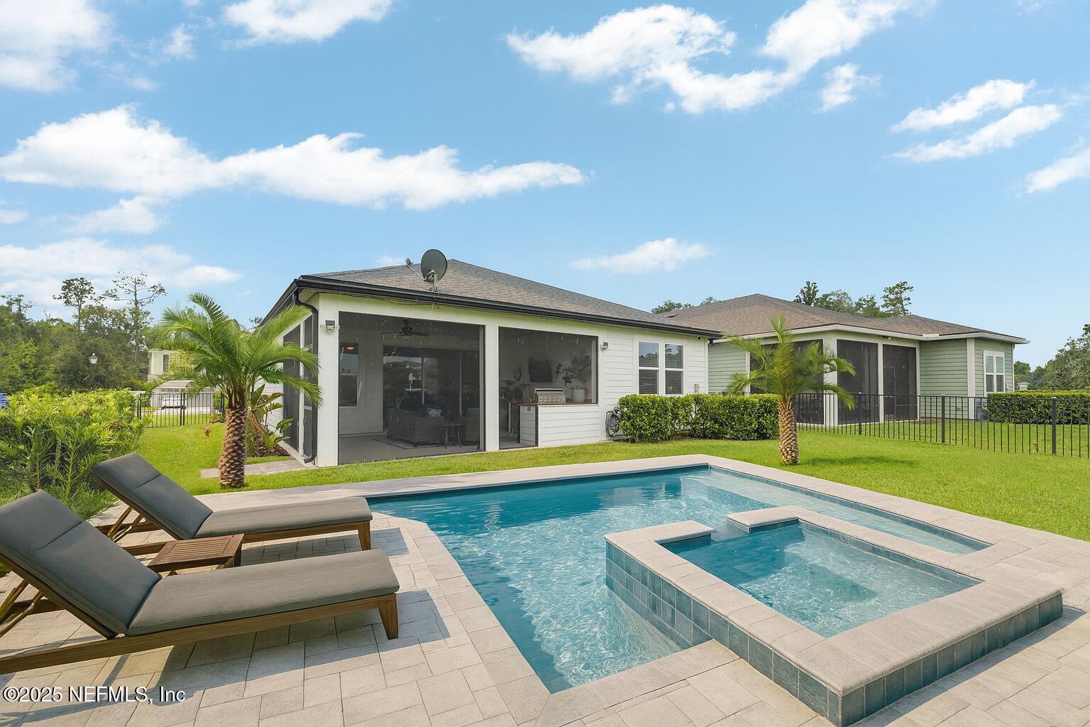 561 KENDALL CROSSING Drive, St. Johns