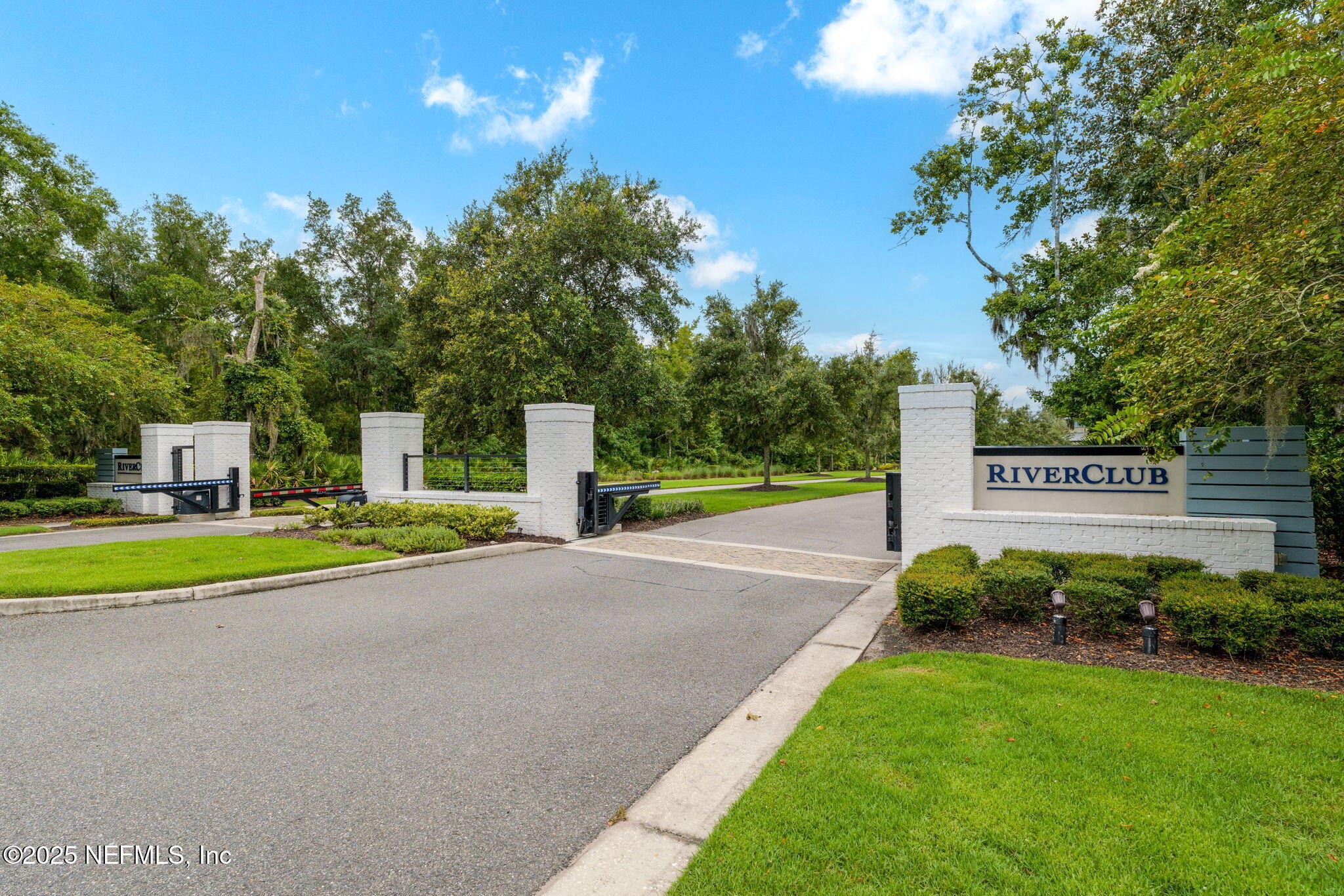 561 KENDALL CROSSING Drive, St. Johns