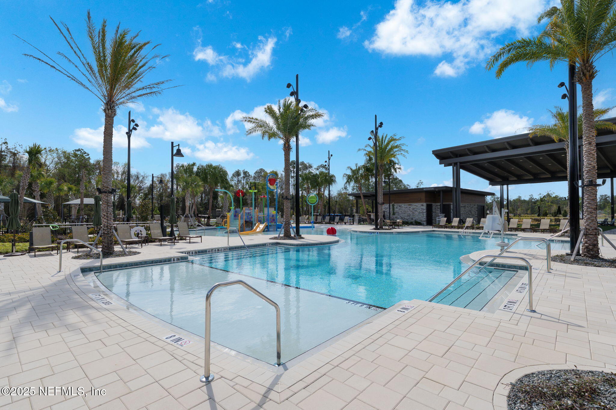 561 KENDALL CROSSING Drive, St. Johns