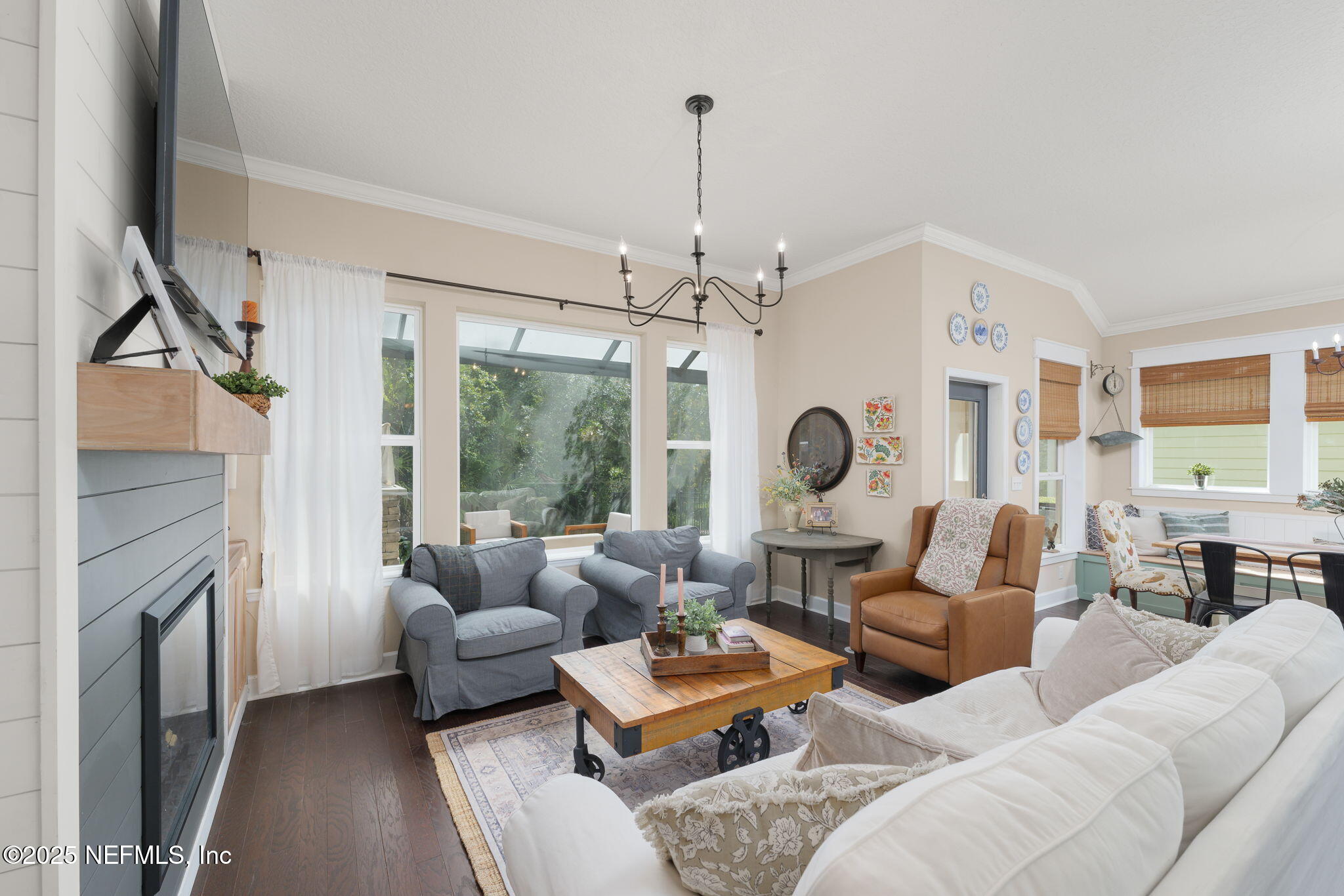 284 GARDEN WOOD Drive