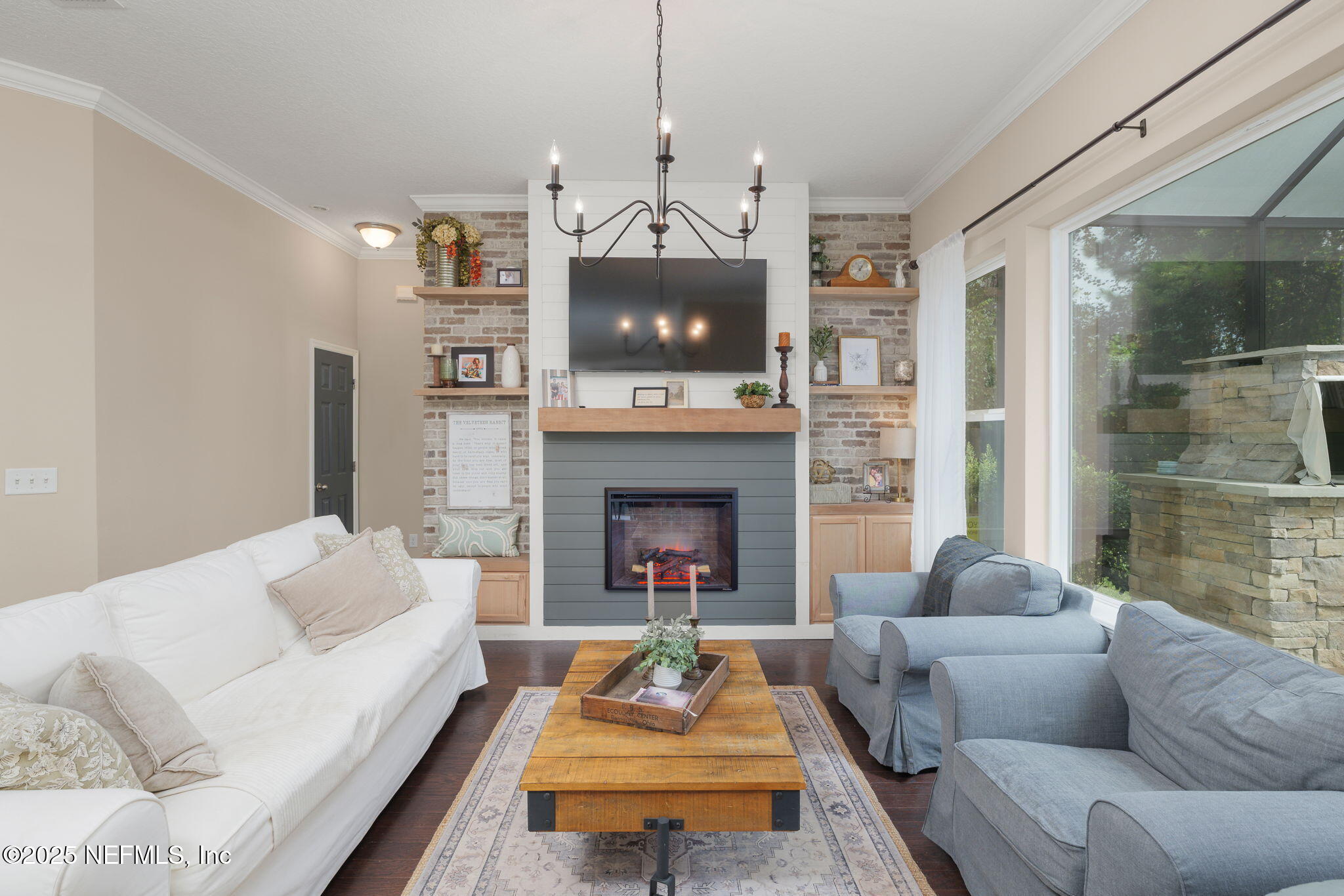 284 GARDEN WOOD Drive
