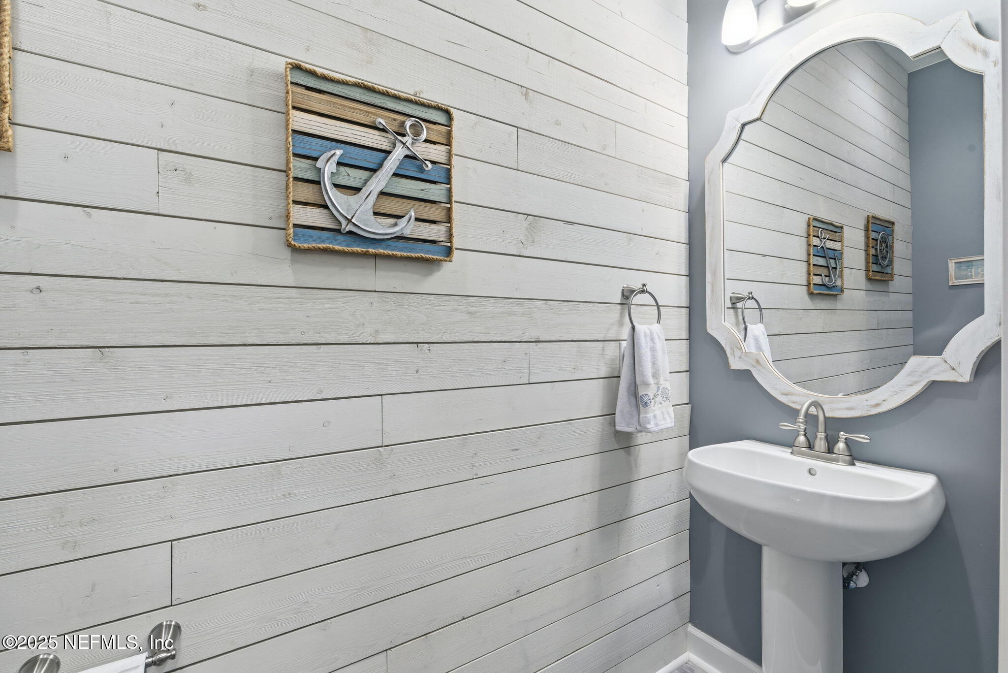 205 VALLEY GROVE Drive