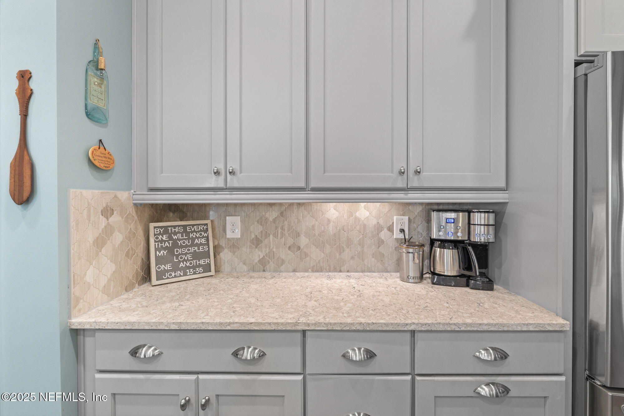 205 VALLEY GROVE Drive