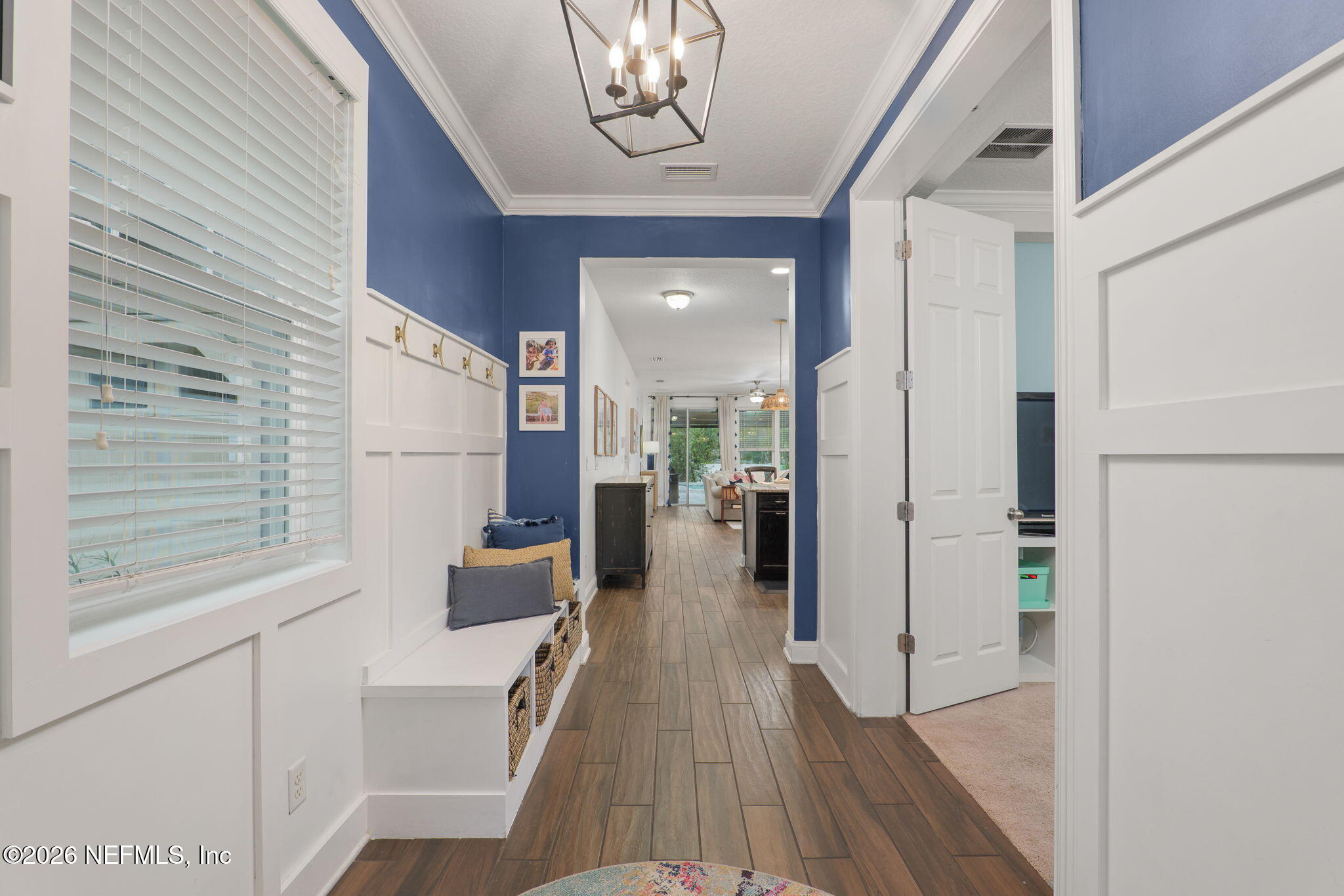 100 CASTLEBROOK Lane