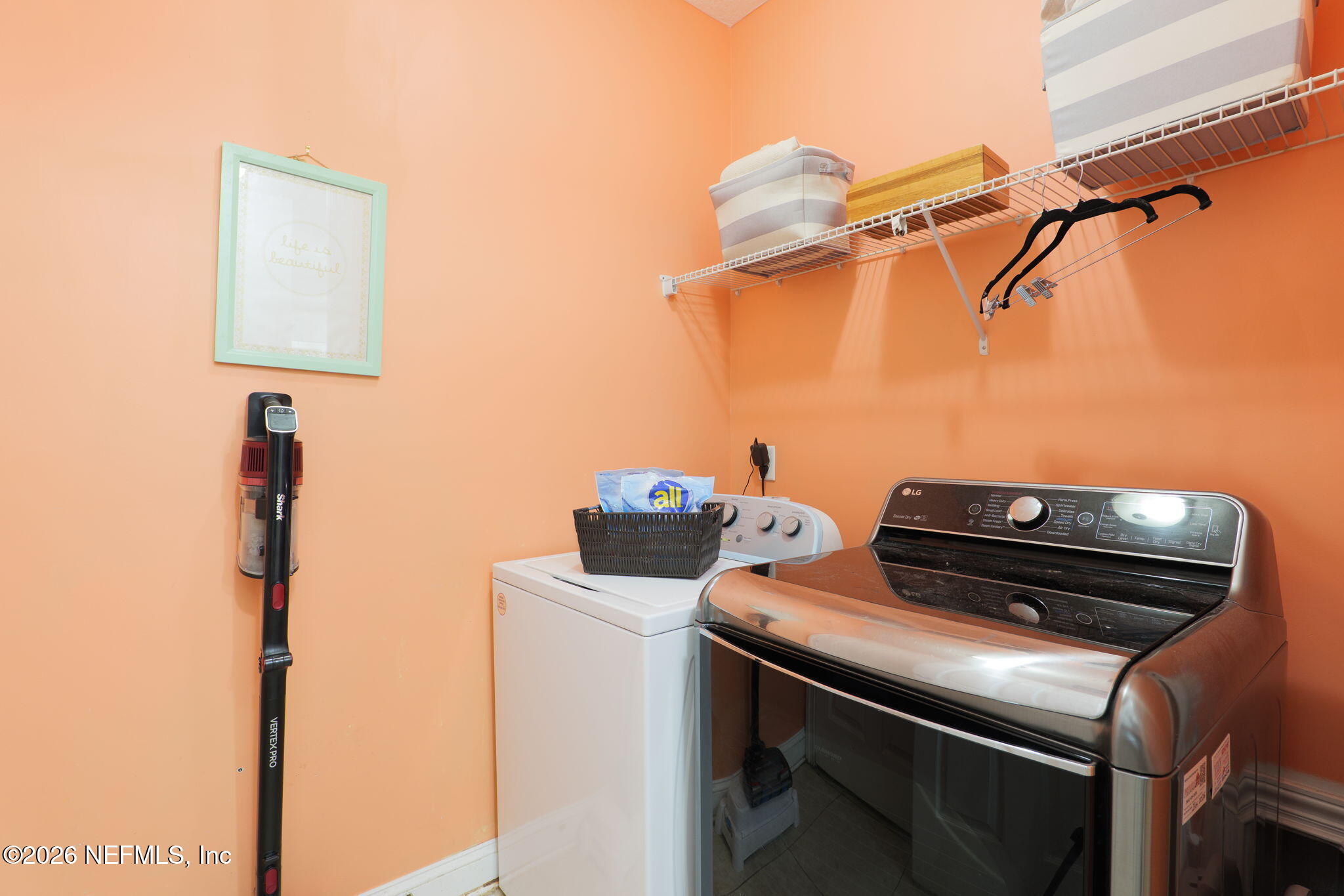 100 CASTLEBROOK Lane