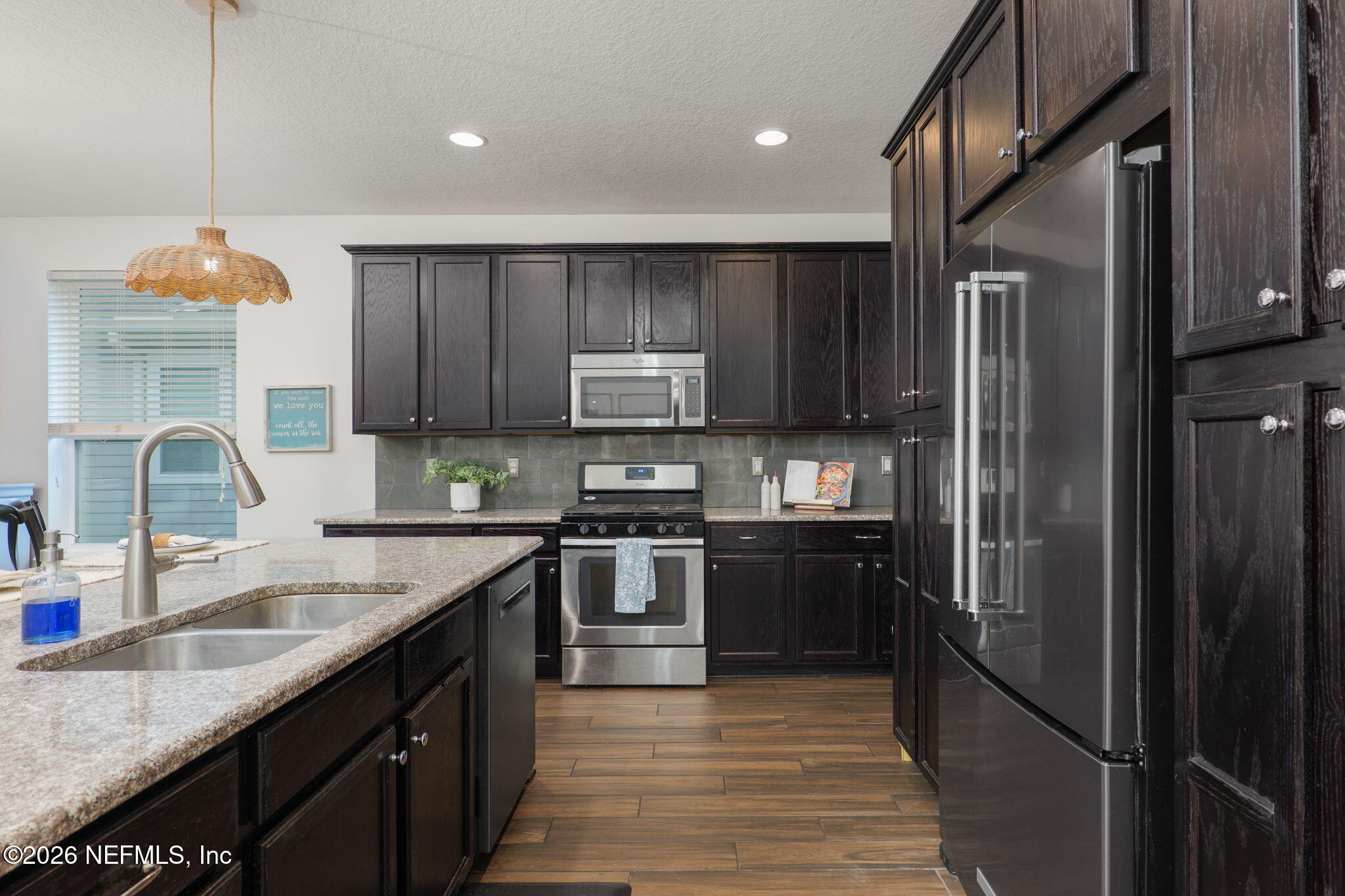 100 CASTLEBROOK Lane