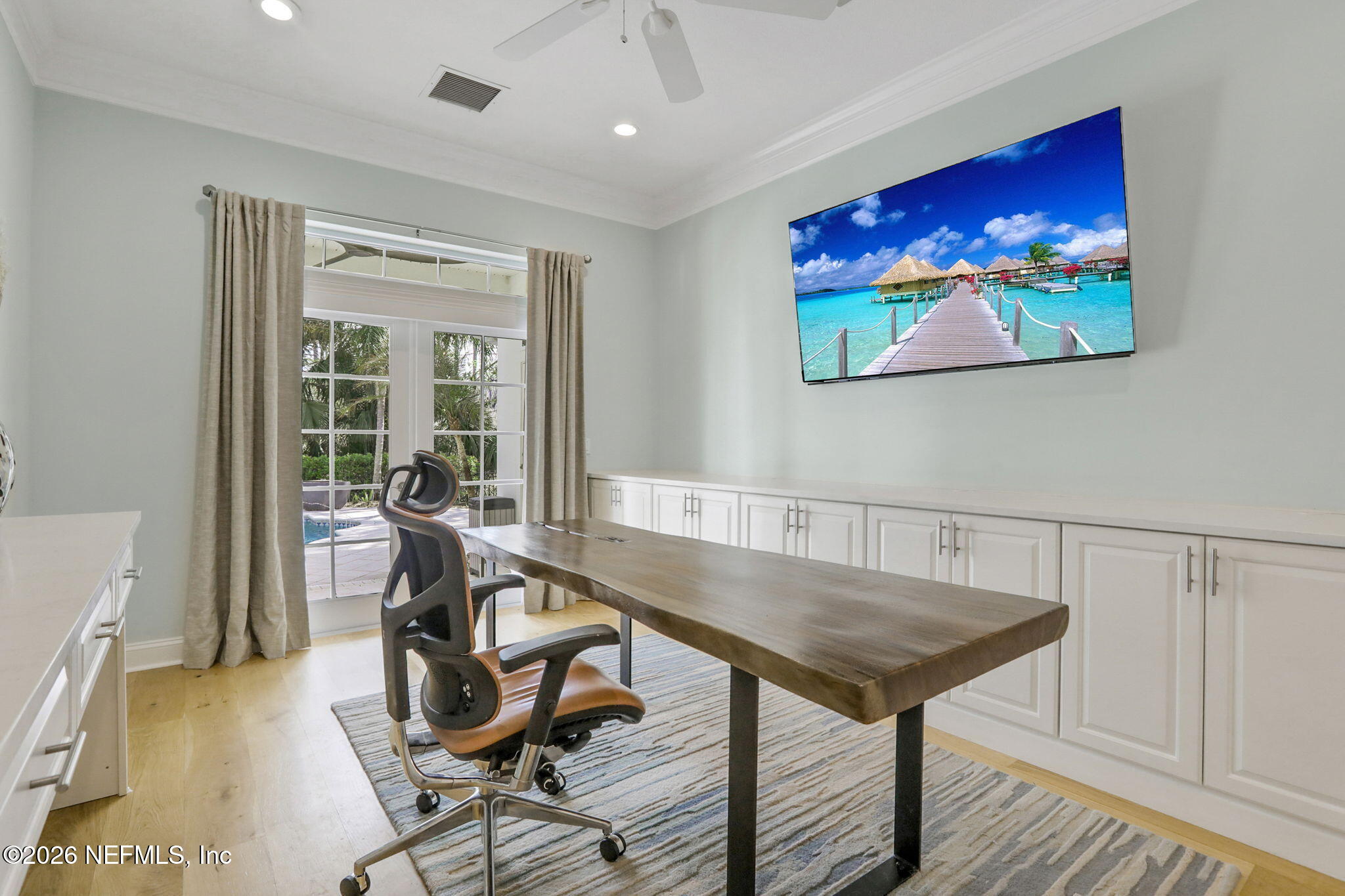 112 BENT PINE Court