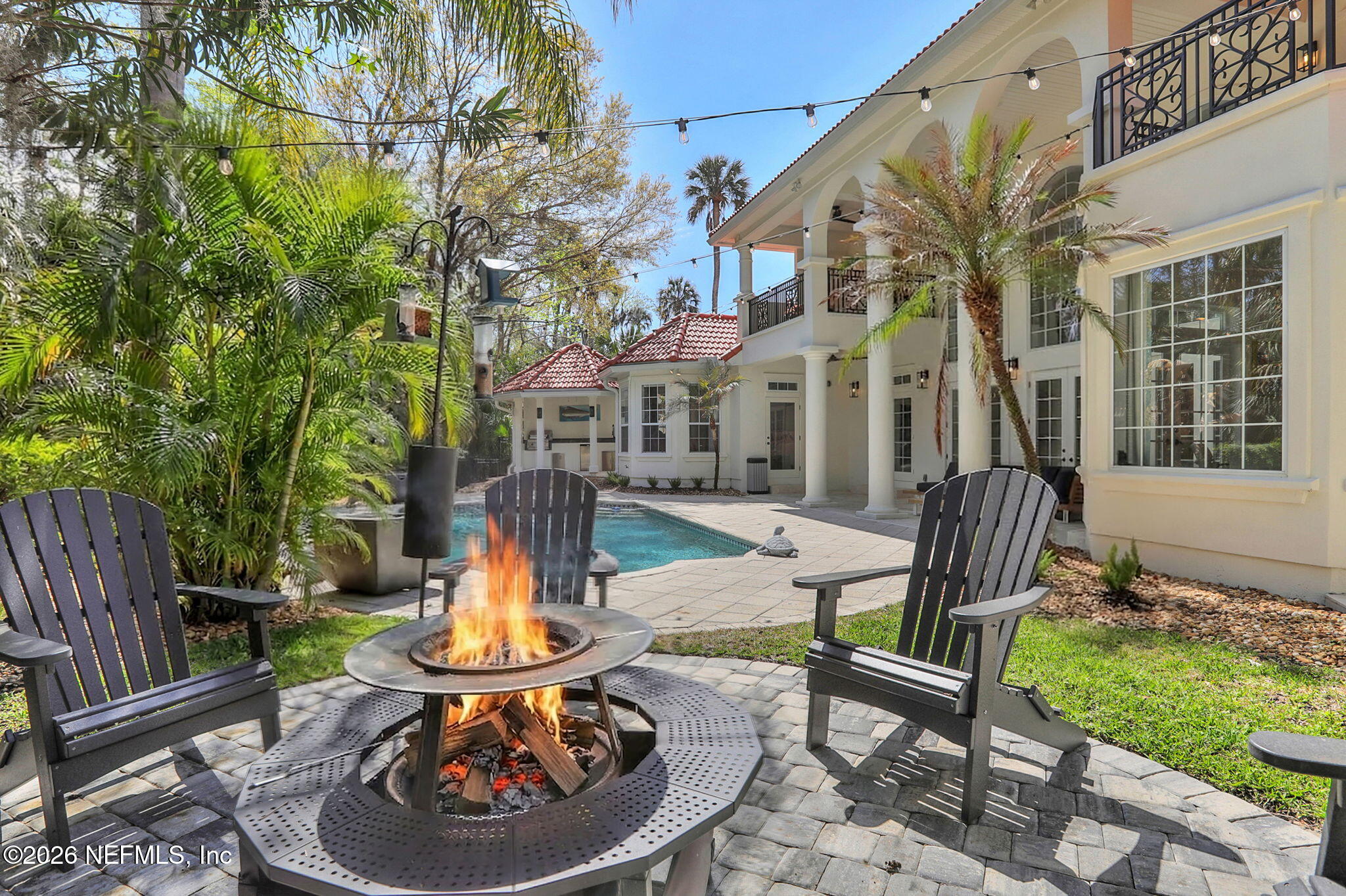 112 BENT PINE Court