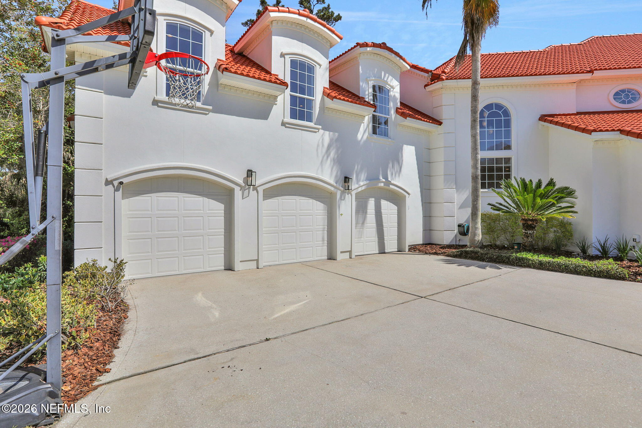 112 BENT PINE Court