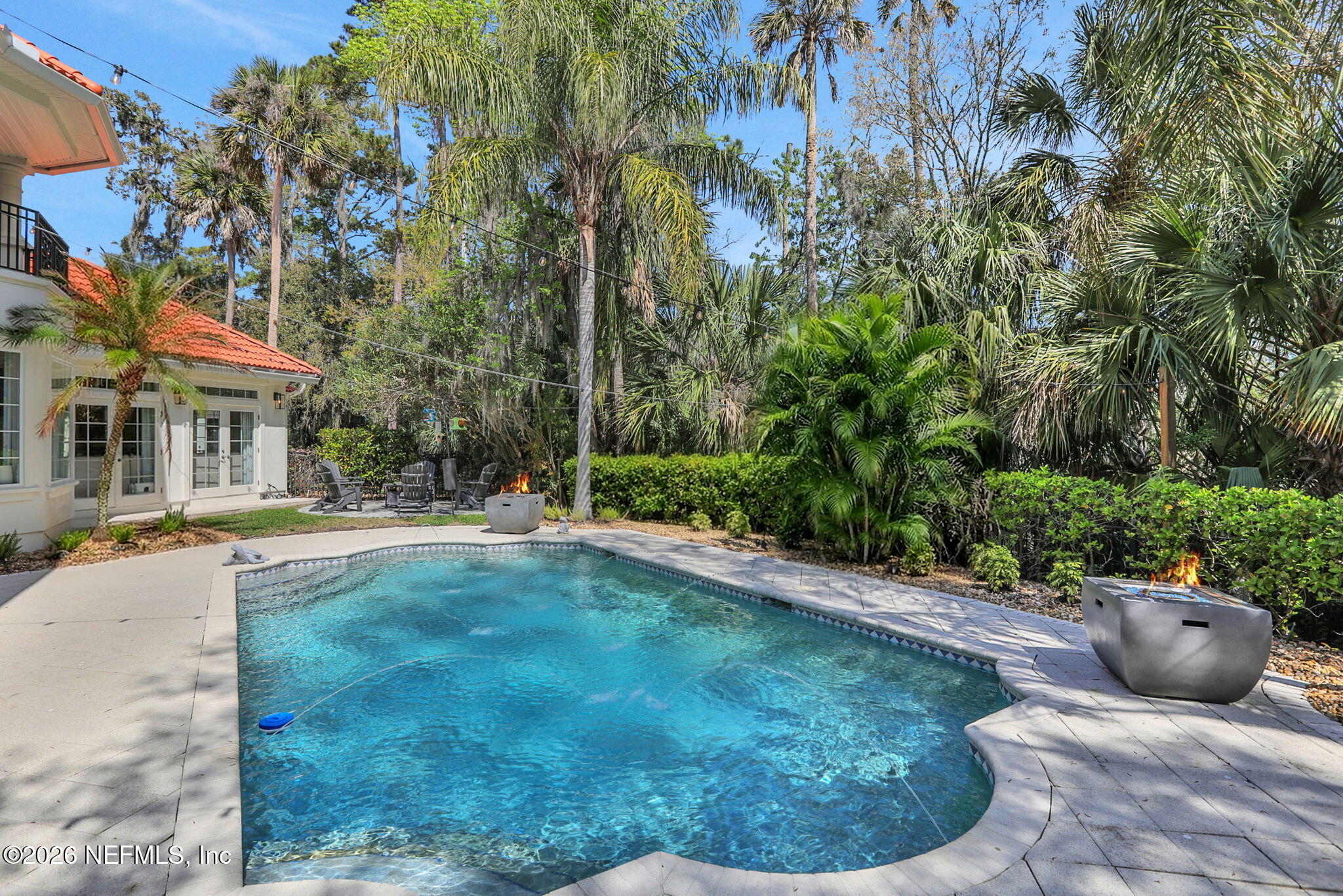 112 BENT PINE Court