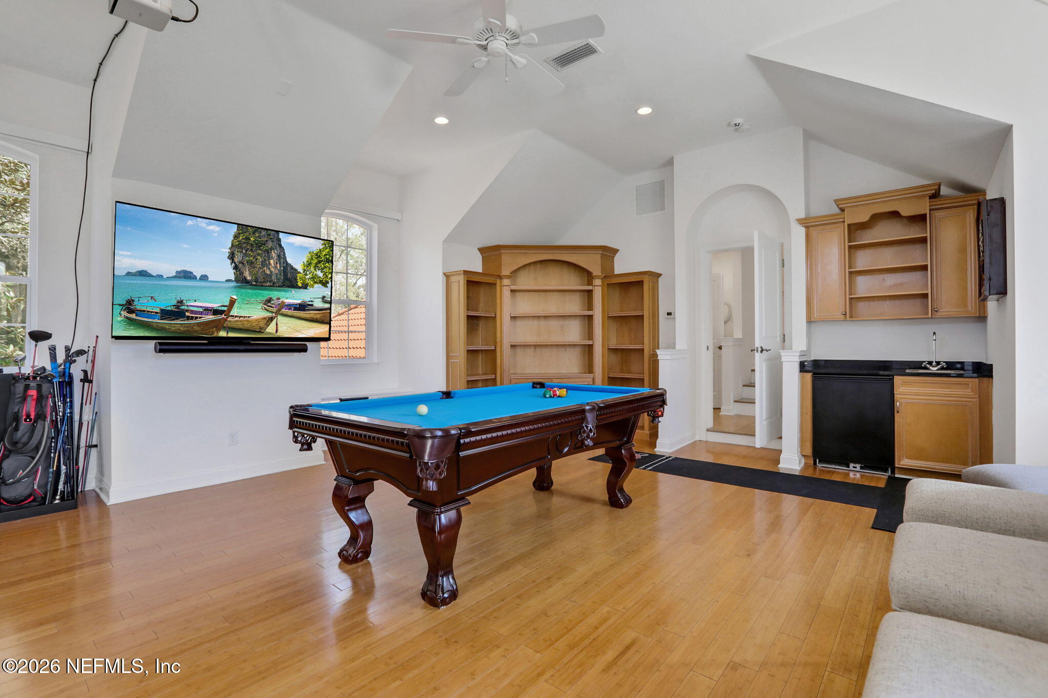 112 BENT PINE Court