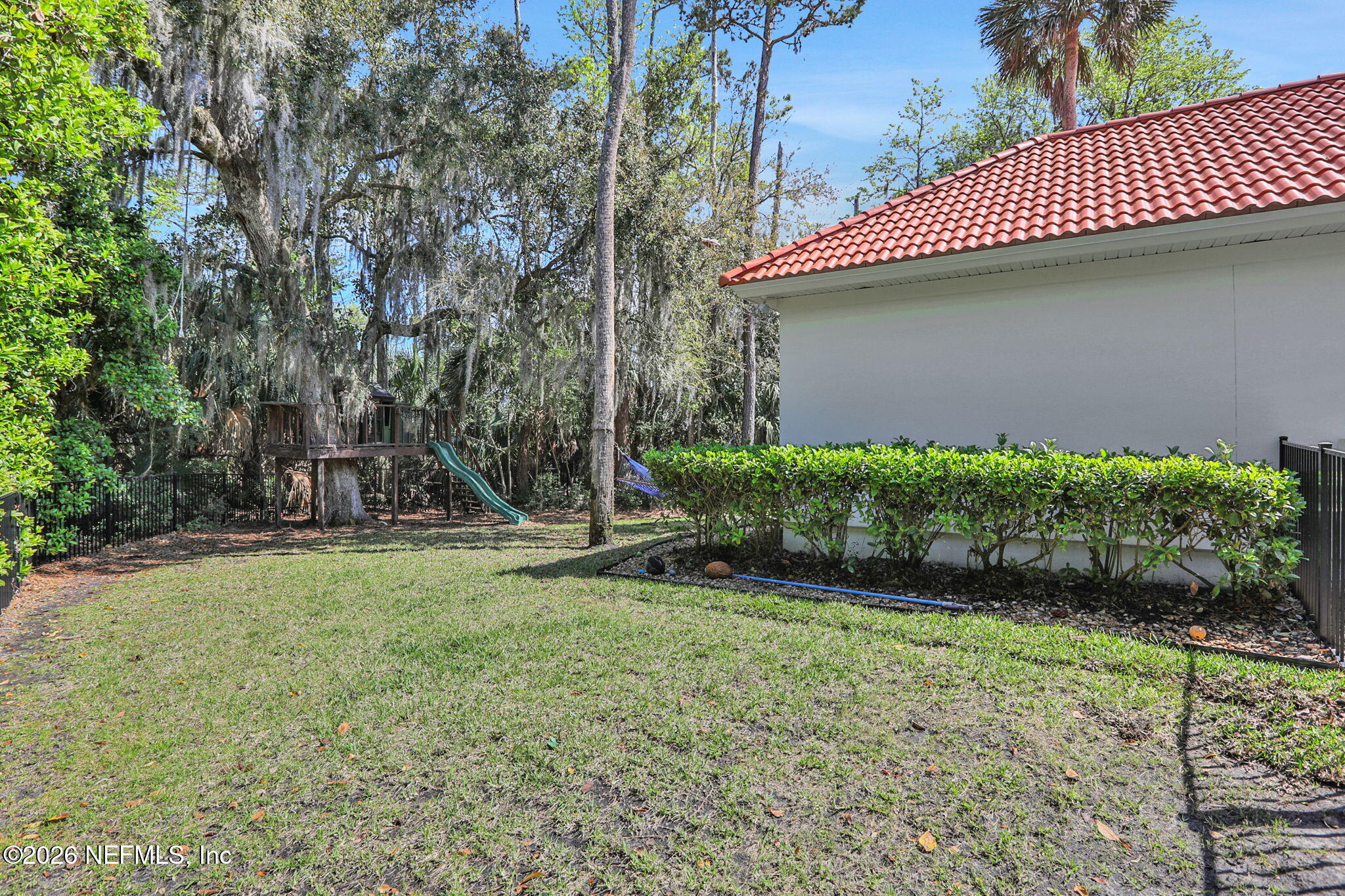 112 BENT PINE Court