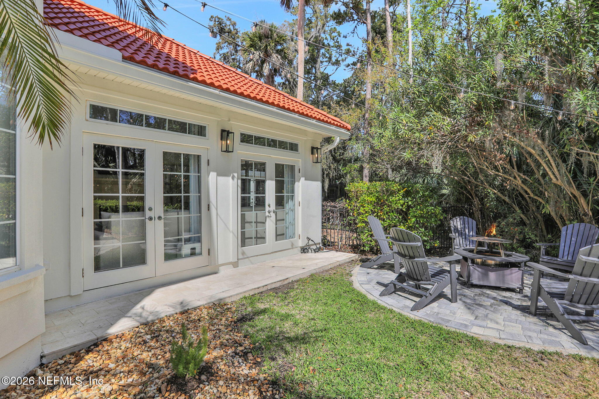 112 BENT PINE Court