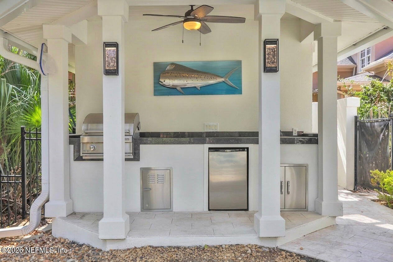 112 BENT PINE Court