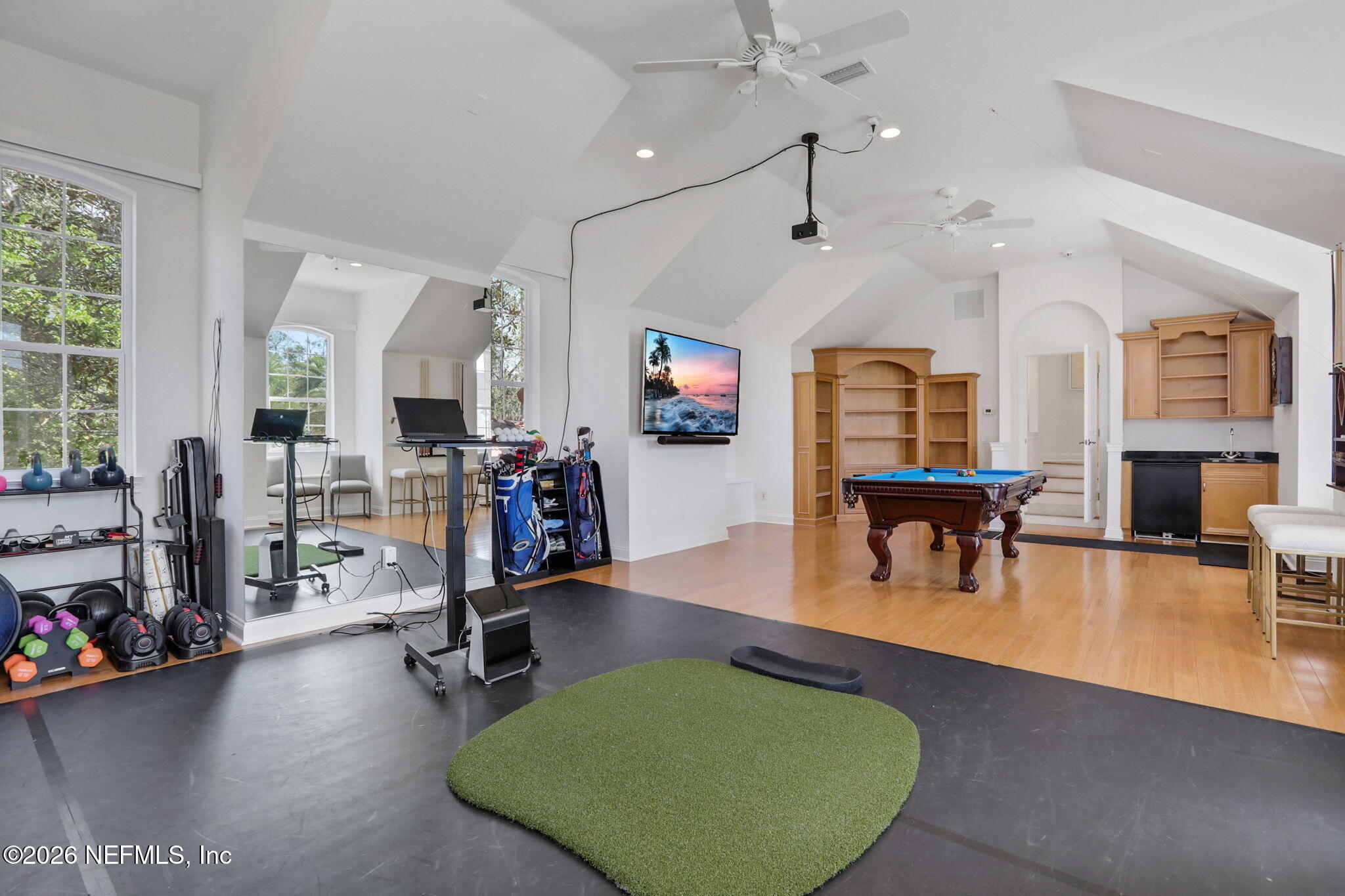 112 BENT PINE Court