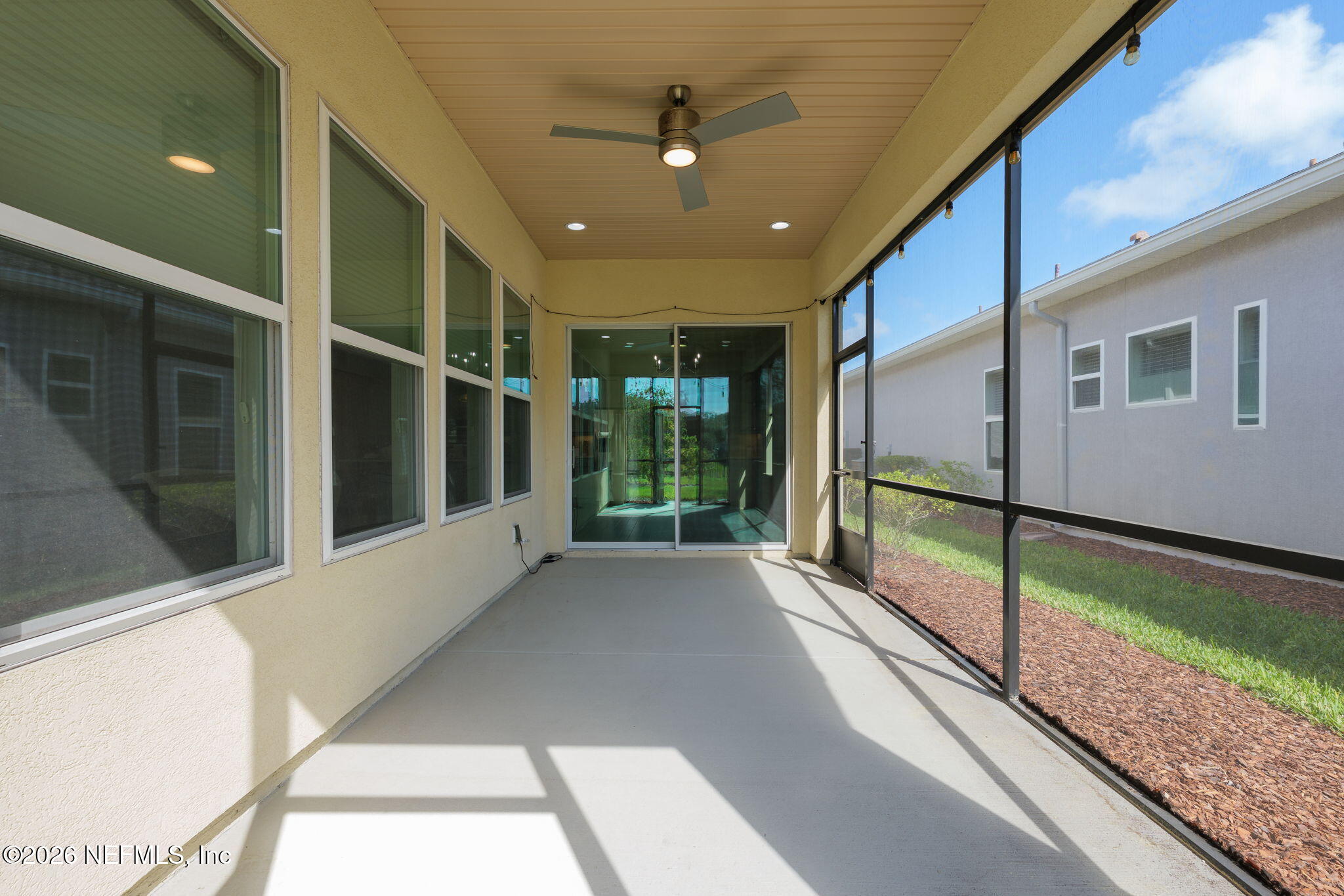 52 DYER Court