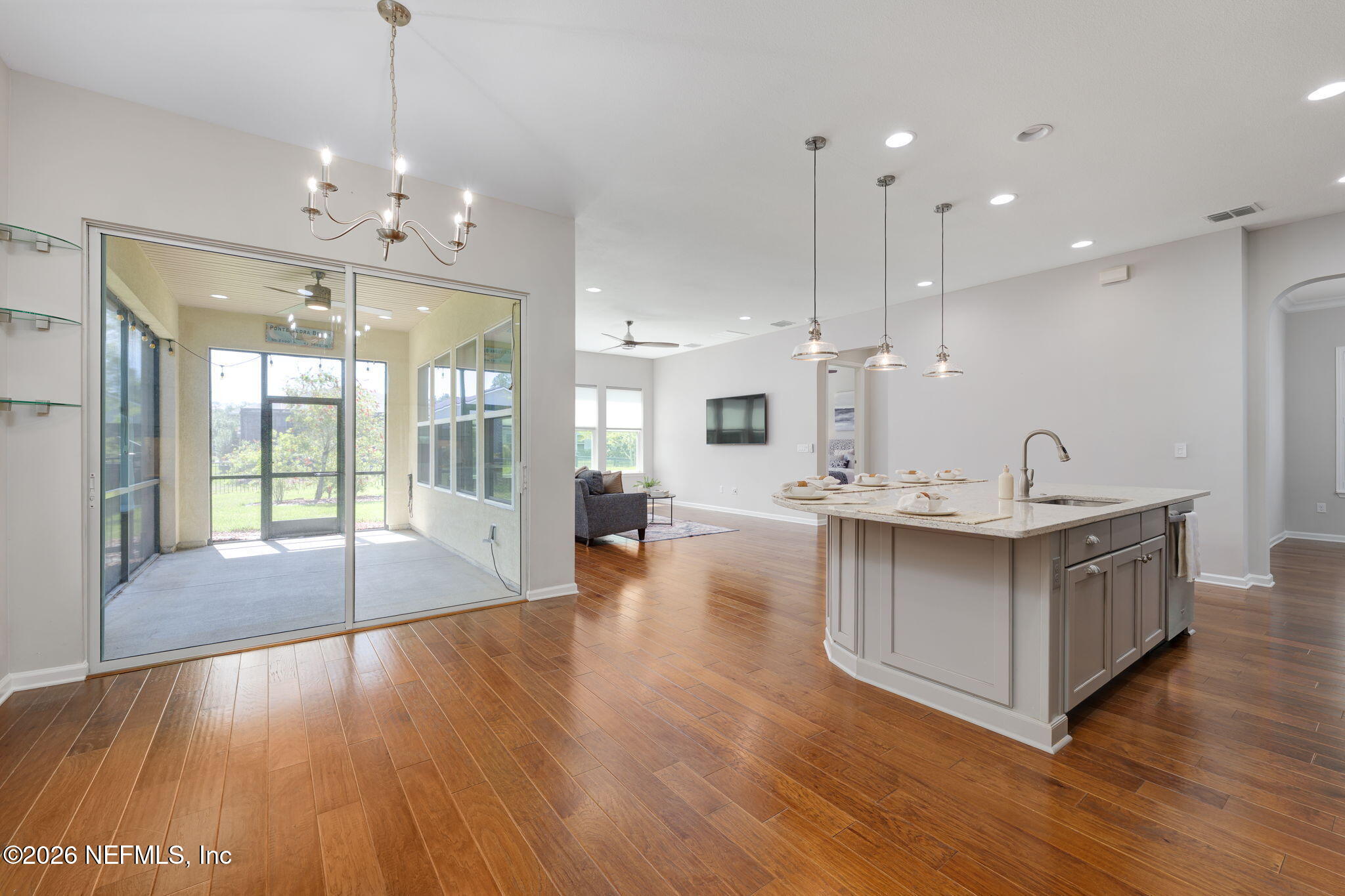 52 DYER Court