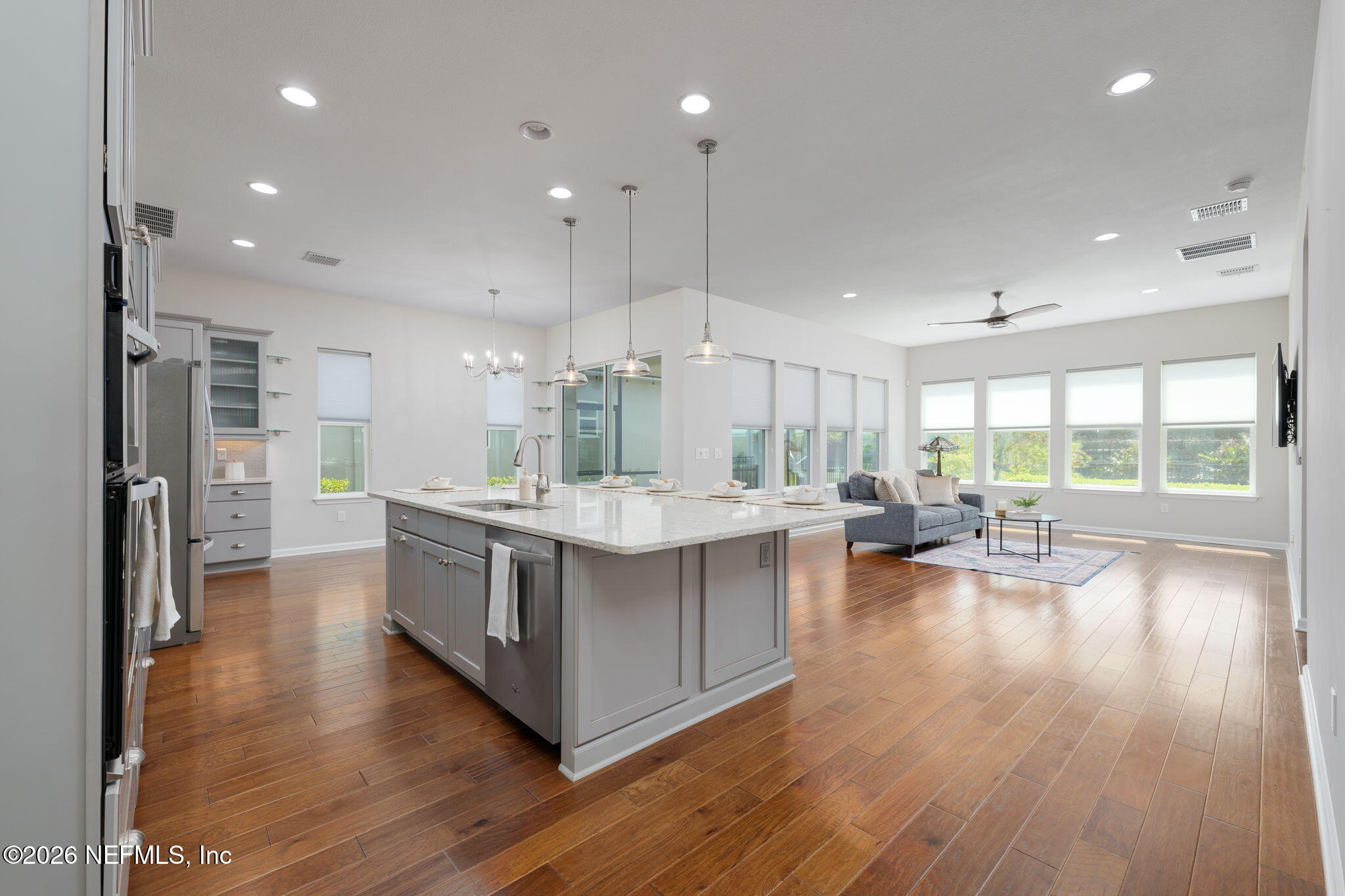 52 DYER Court