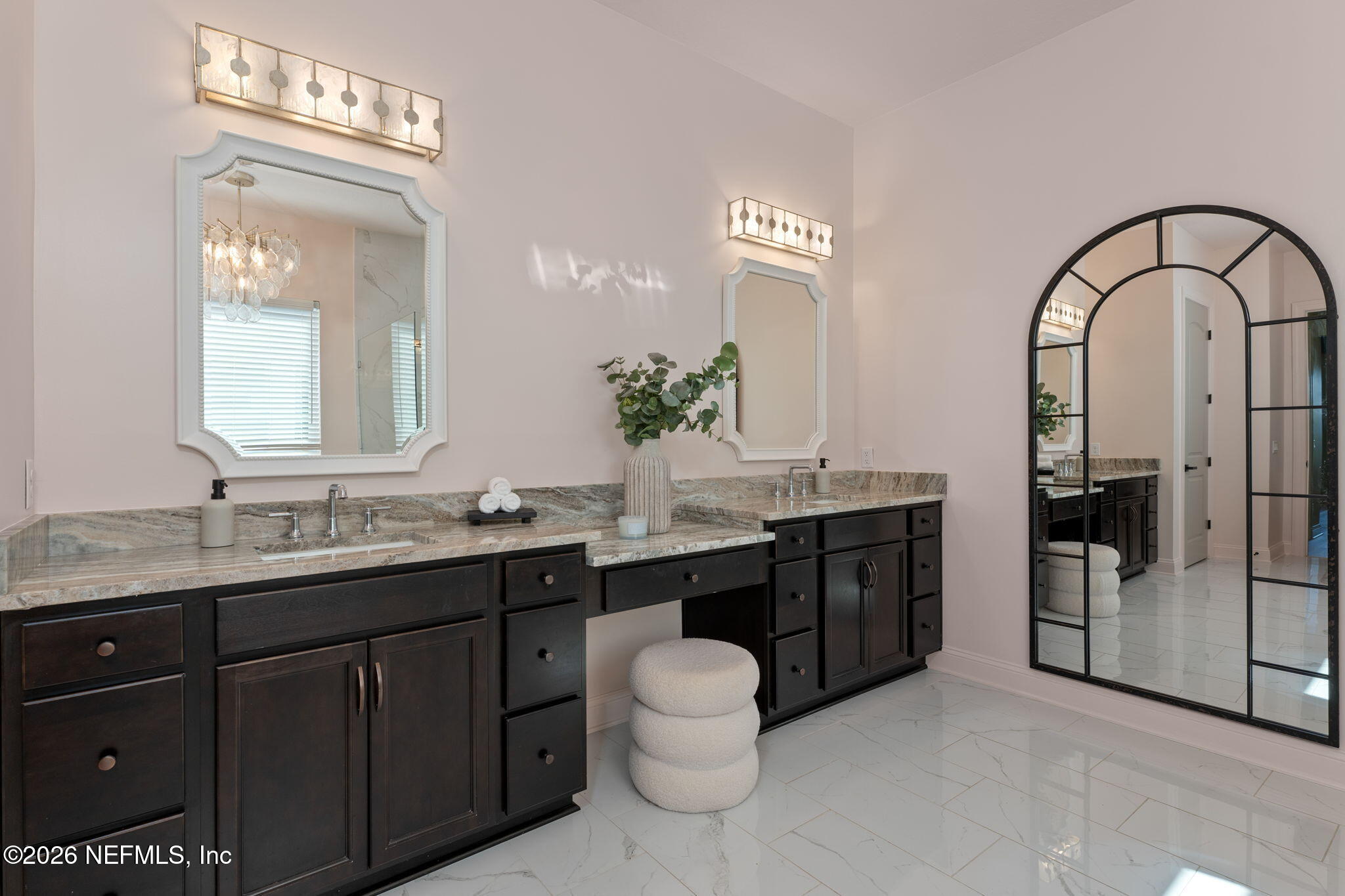 473 PARKBLUFF Circle