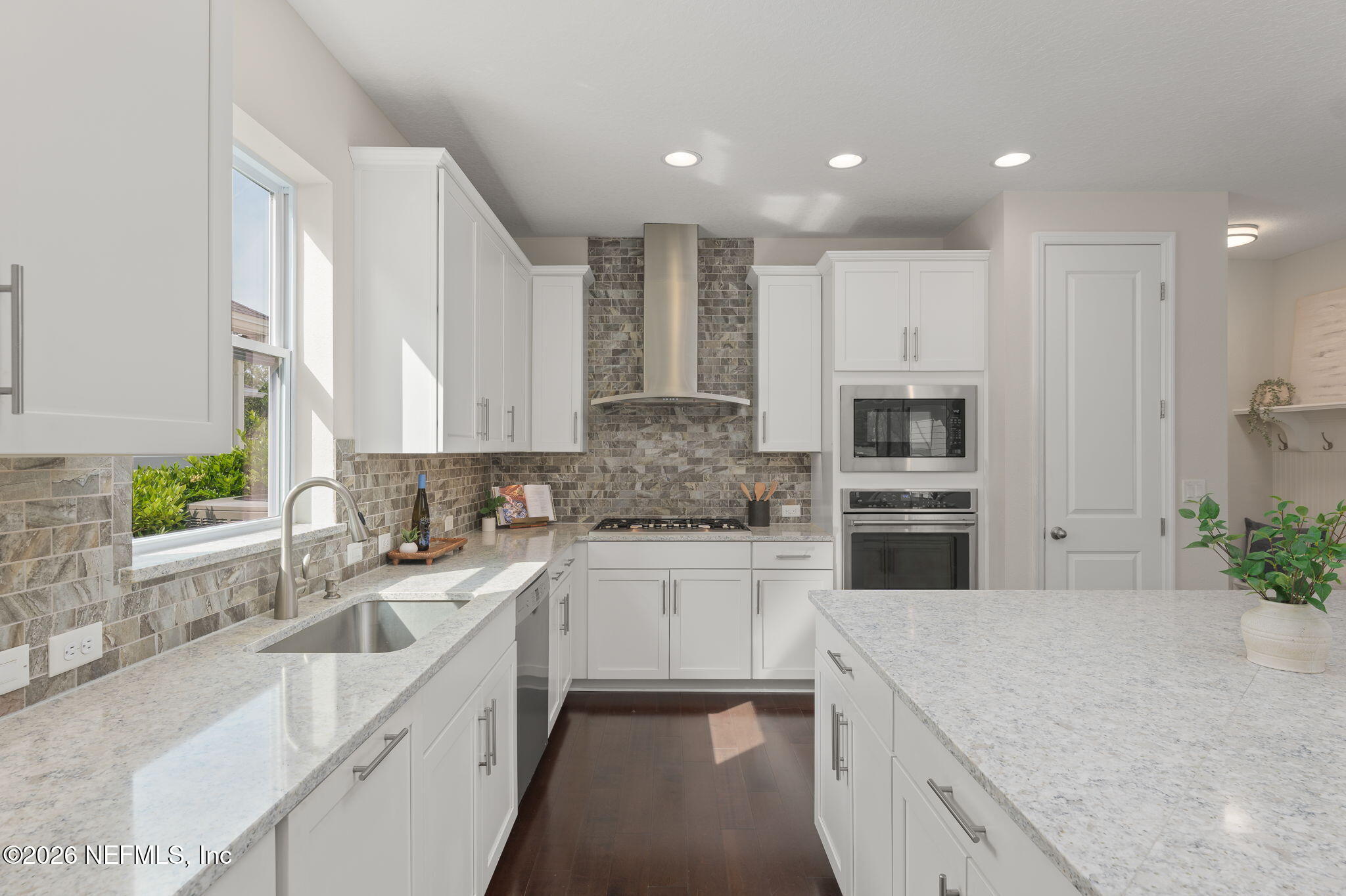 316 WHISPER ROCK Drive