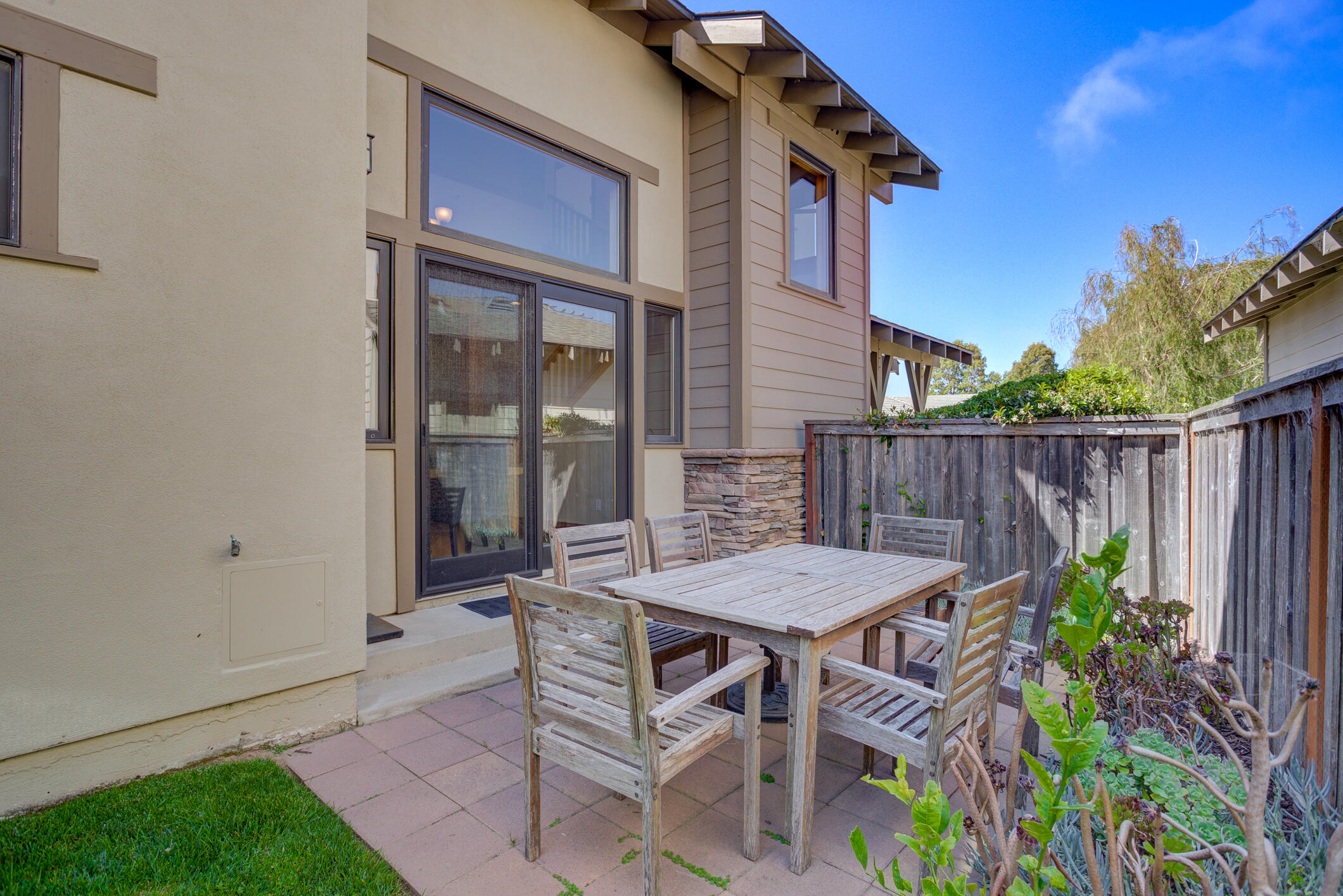 2303 Sanderling Court