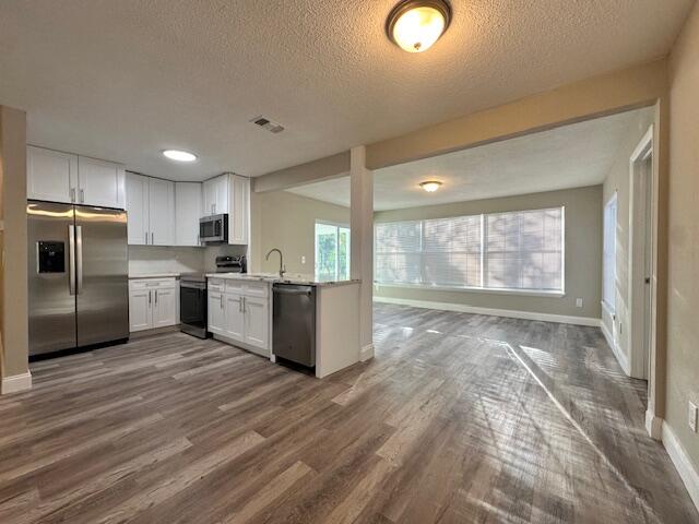 1814 Pontiac Circle N