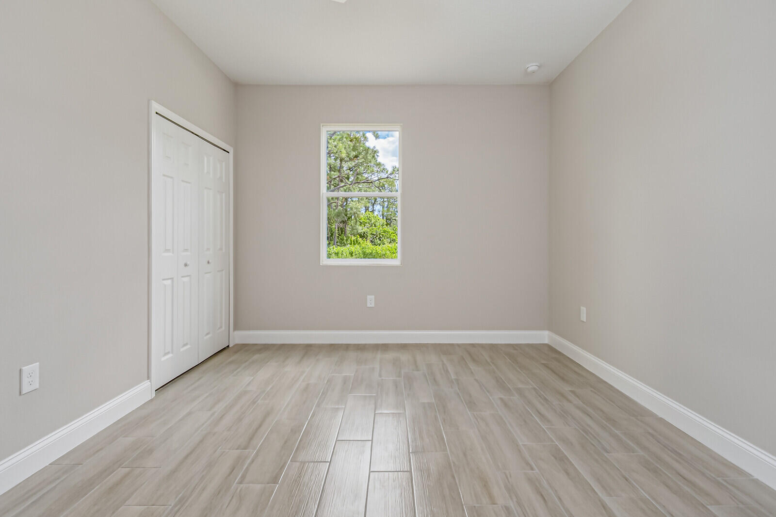 971 Dorchester Road NW