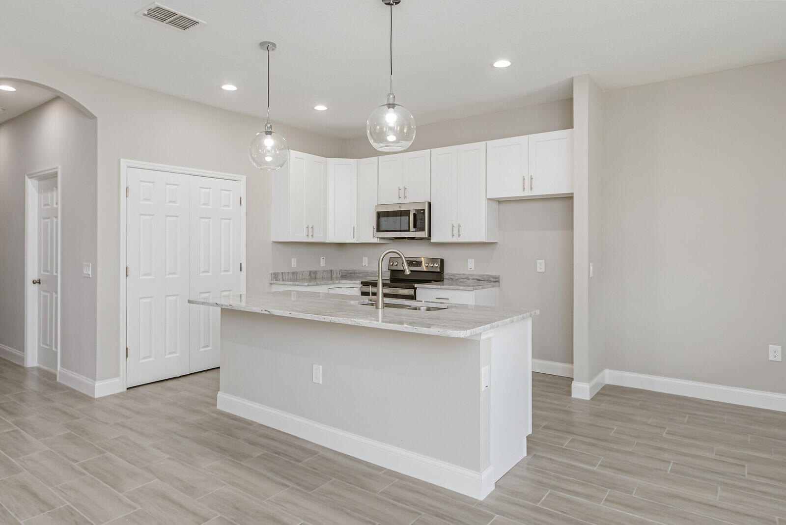 971 Dorchester Road NW