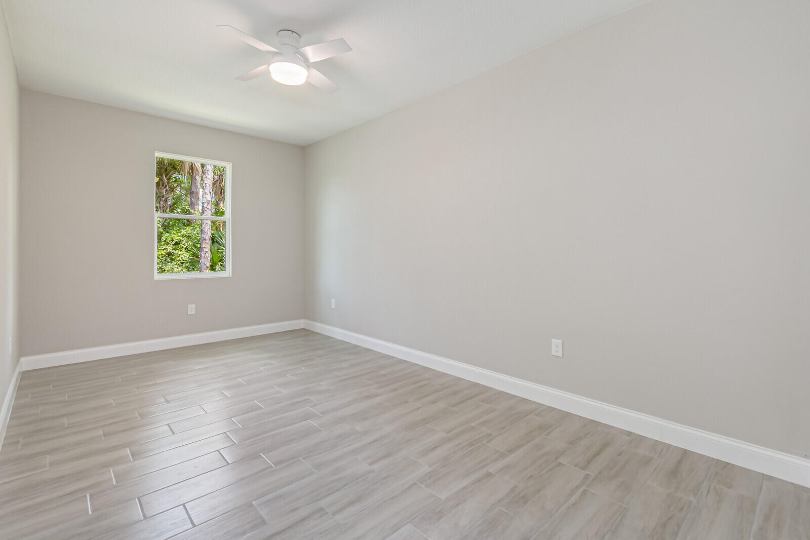 971 Dorchester Road NW