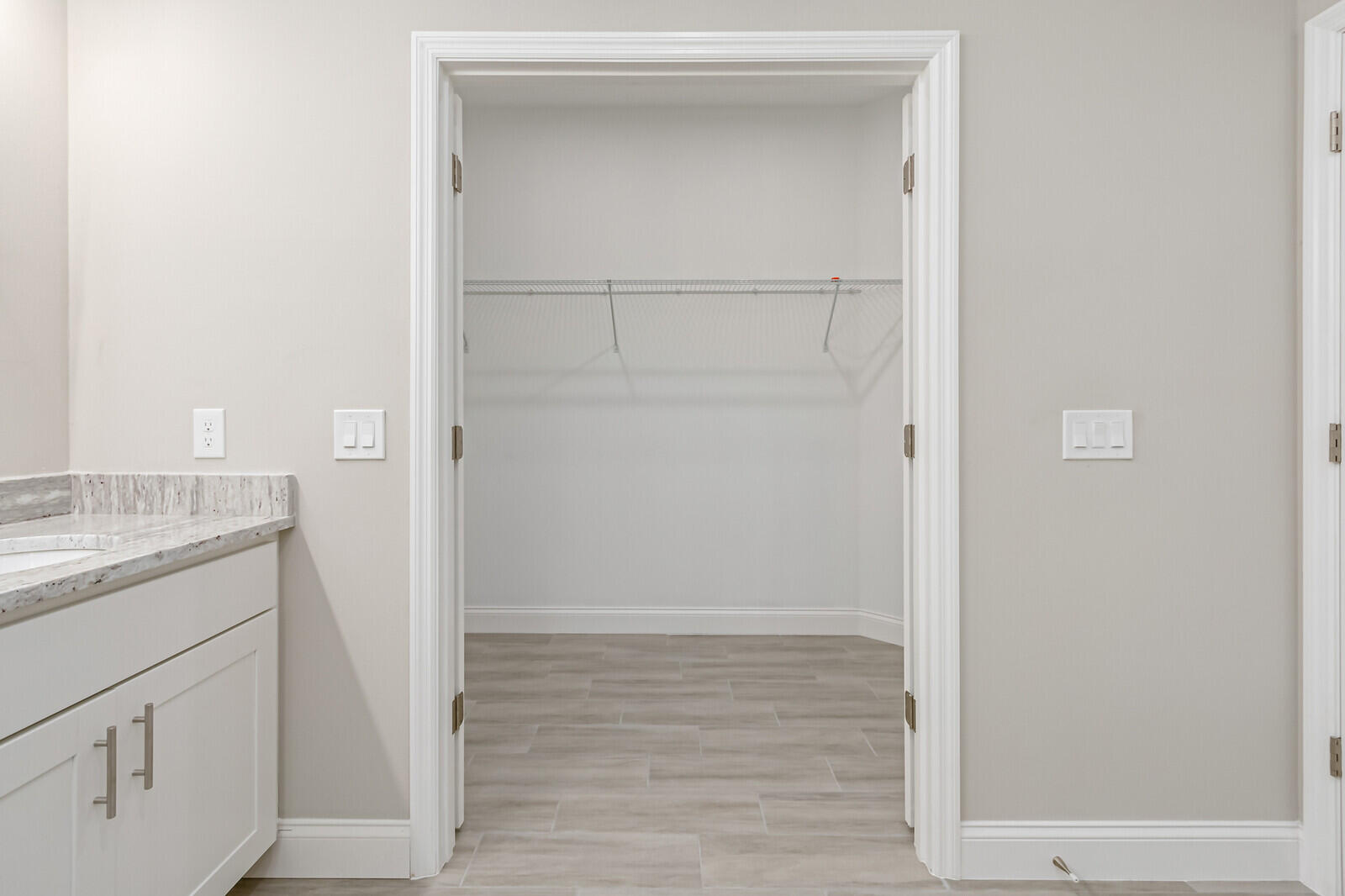 971 Dorchester Road NW