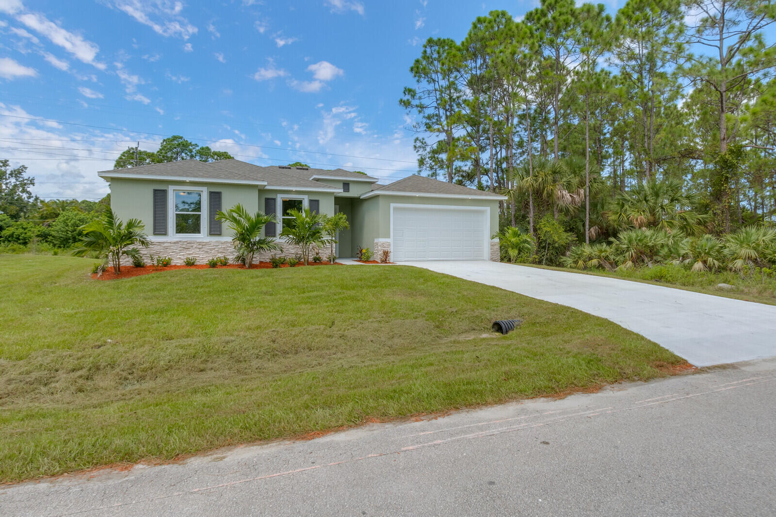 971 Dorchester Road NW