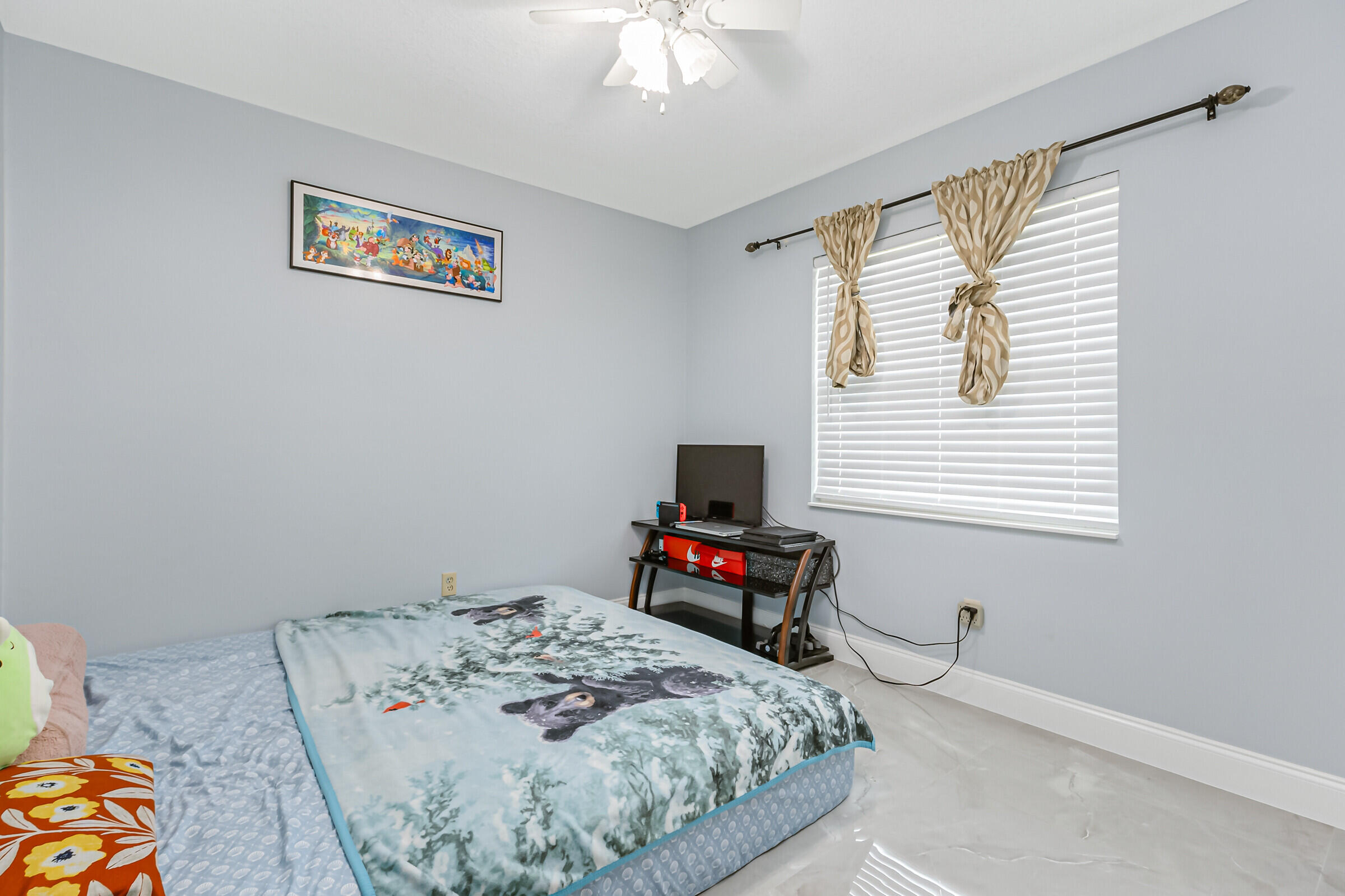 823 Beacon Street NW