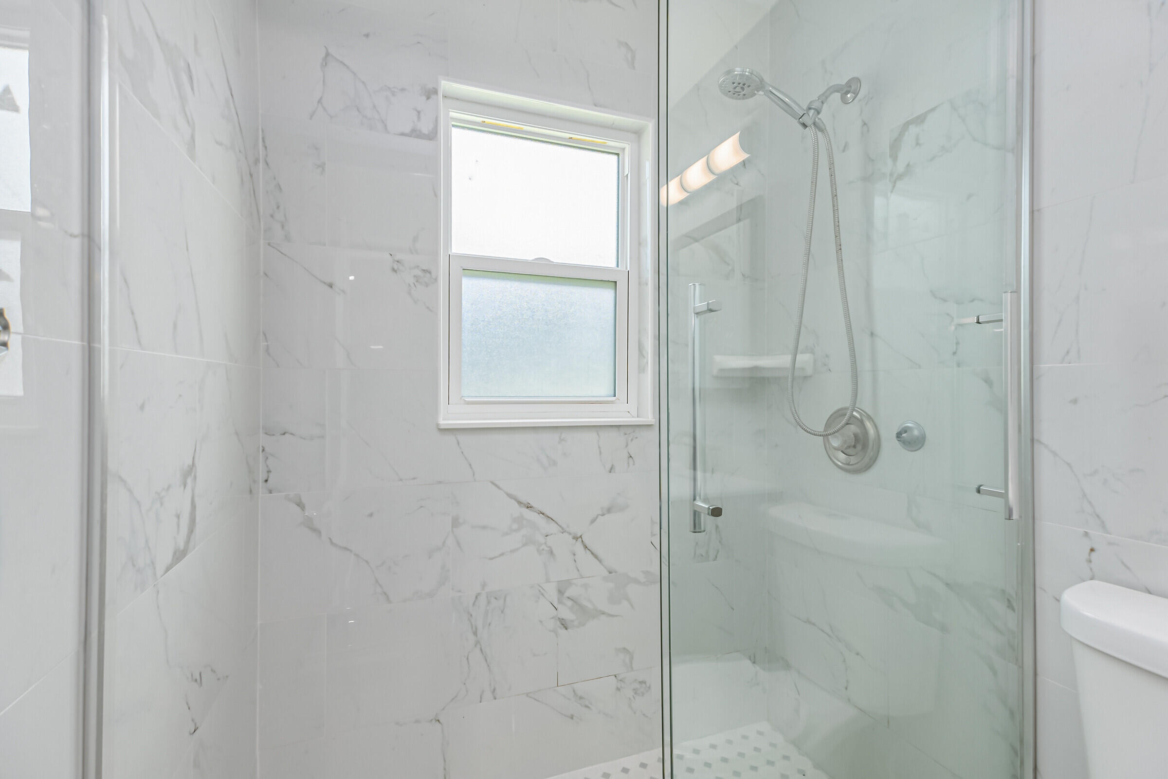 823 Beacon Street NW