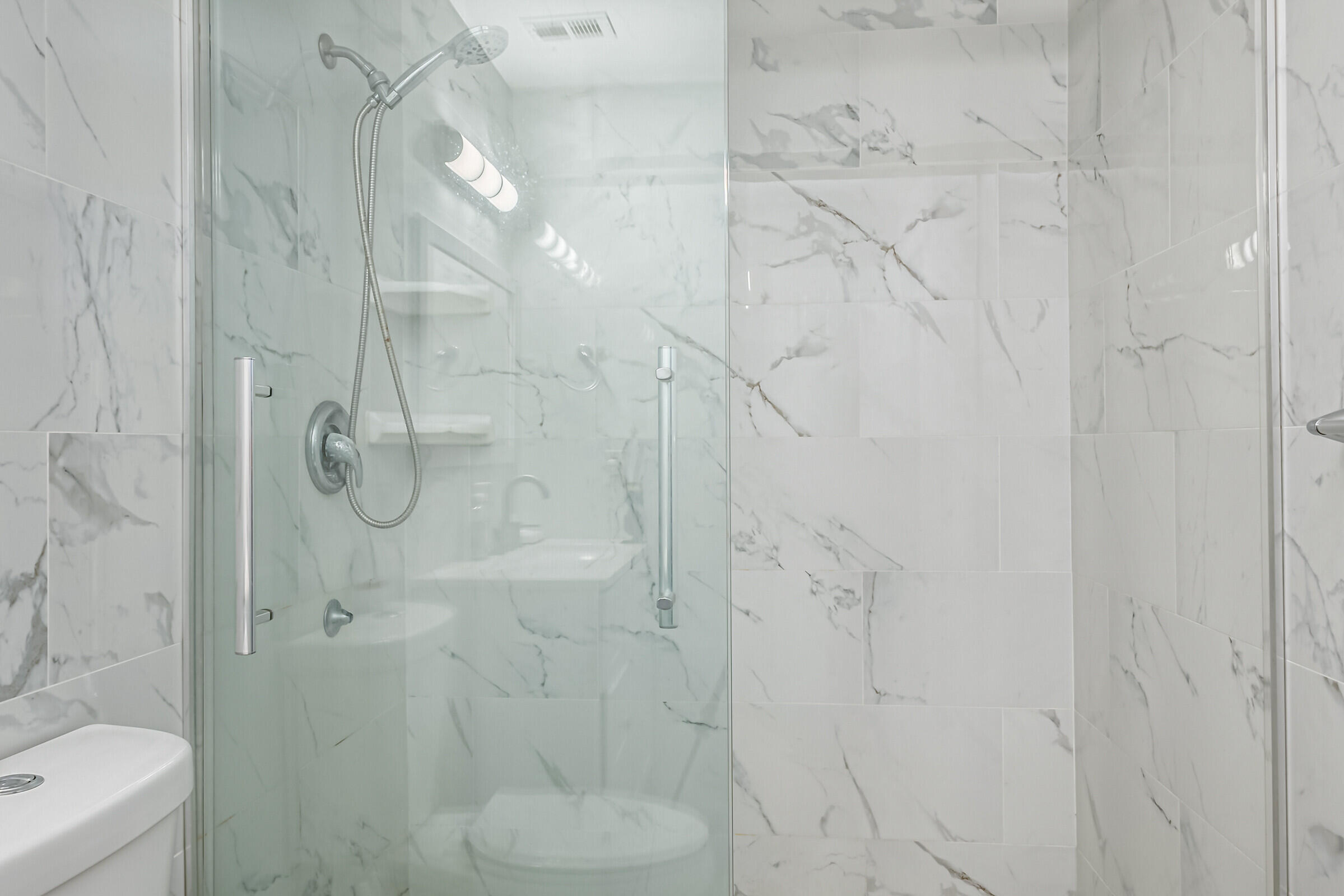 823 Beacon Street NW