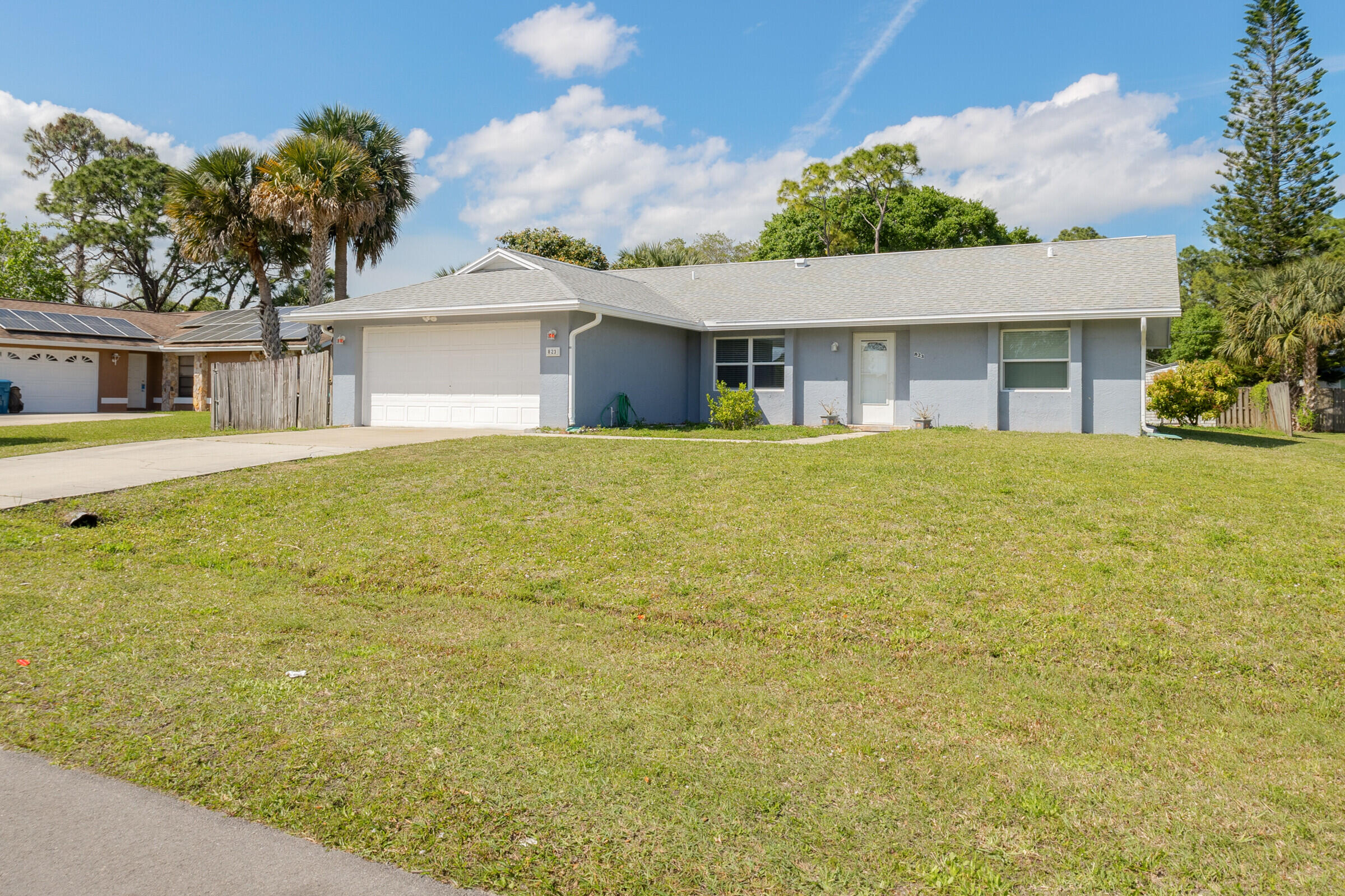 823 Beacon Street NW